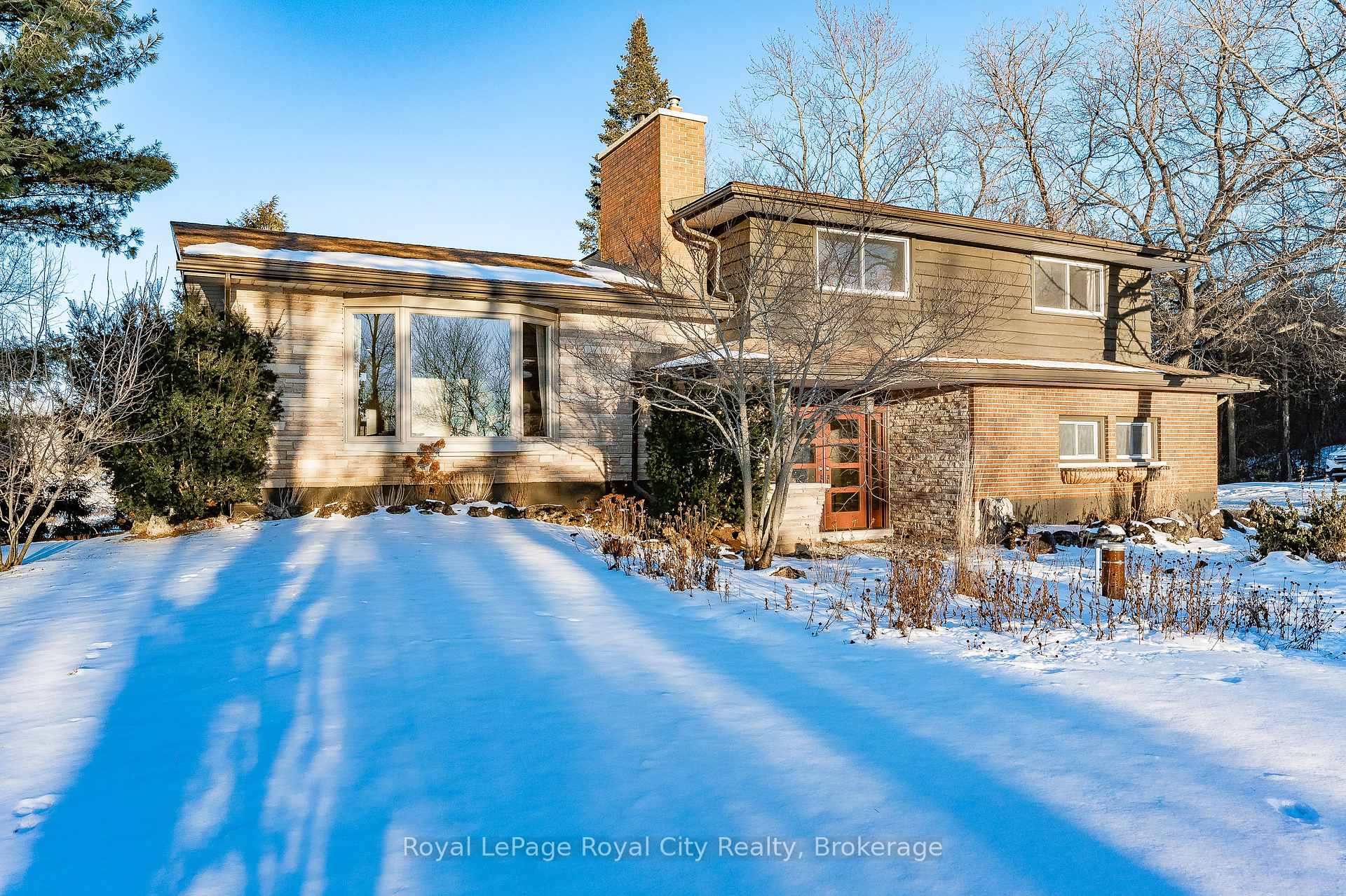 Photo 4 of 940 Watson Road S, Puslinch, Rural Puslinch East — HOMEH