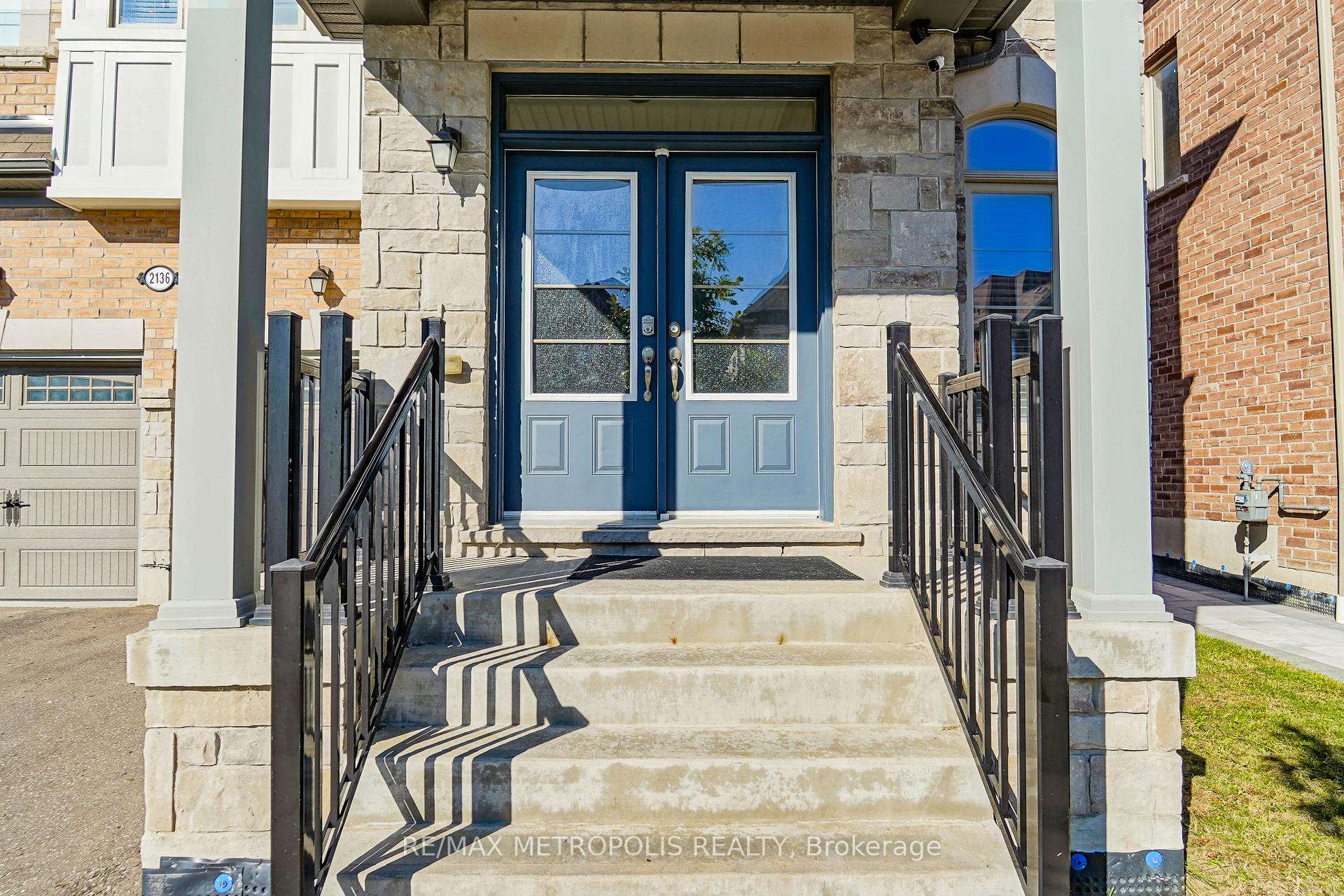 Photo 3 of 2136 Saffron Drive, Pickering, Brock Ridge — HOMEH