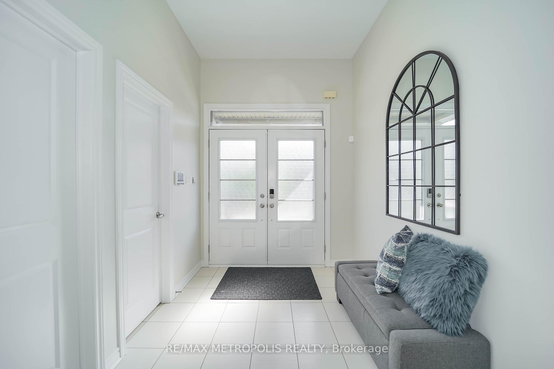 Photo 4 of 2136 Saffron Drive, Pickering, Brock Ridge — HOMEH