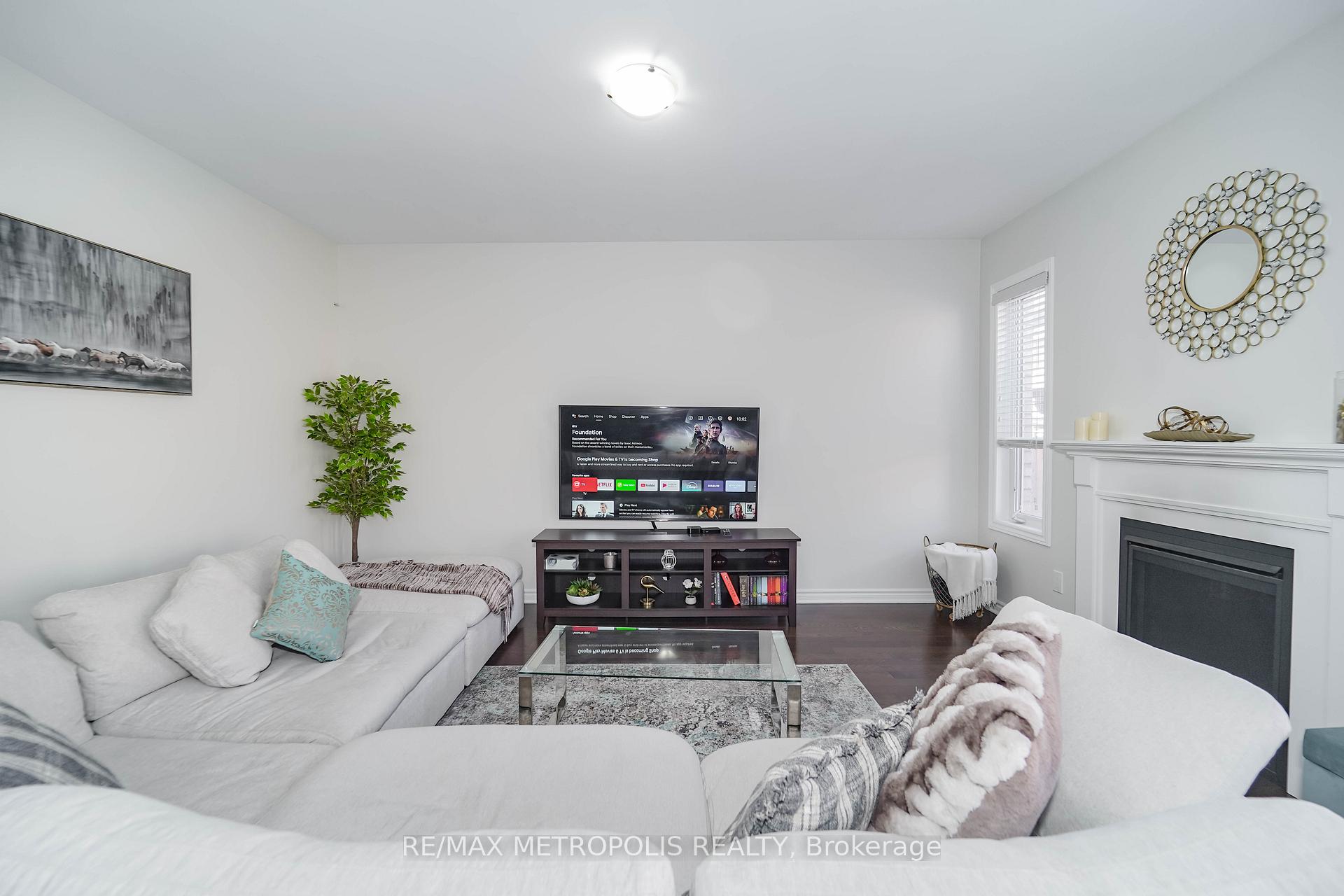 Photo 10 of 2136 Saffron Drive, Pickering, Brock Ridge — HOMEH