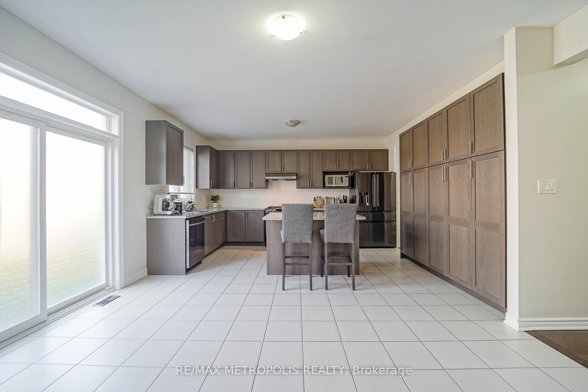 Photo 14 of 2136 Saffron Drive, Pickering, Brock Ridge — HOMEH