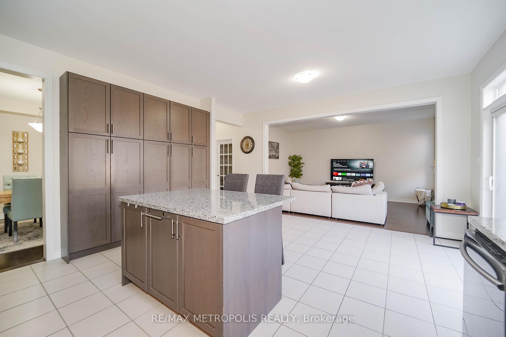 Photo 17 of 2136 Saffron Drive, Pickering, Brock Ridge — HOMEH