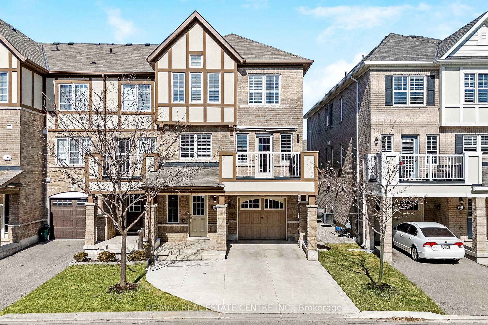 Front of 269 Casson Point E