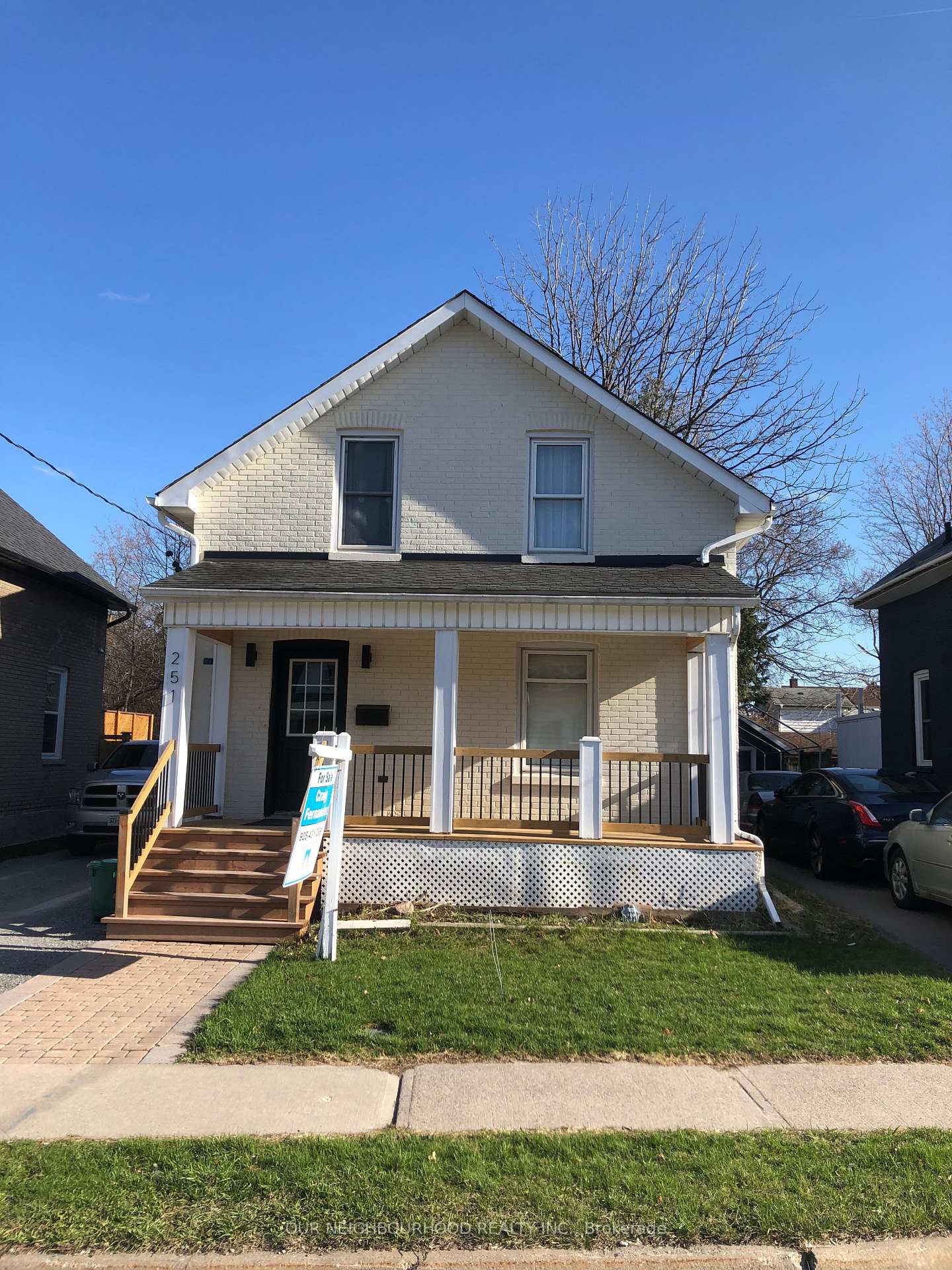 Front of 251 John Street W