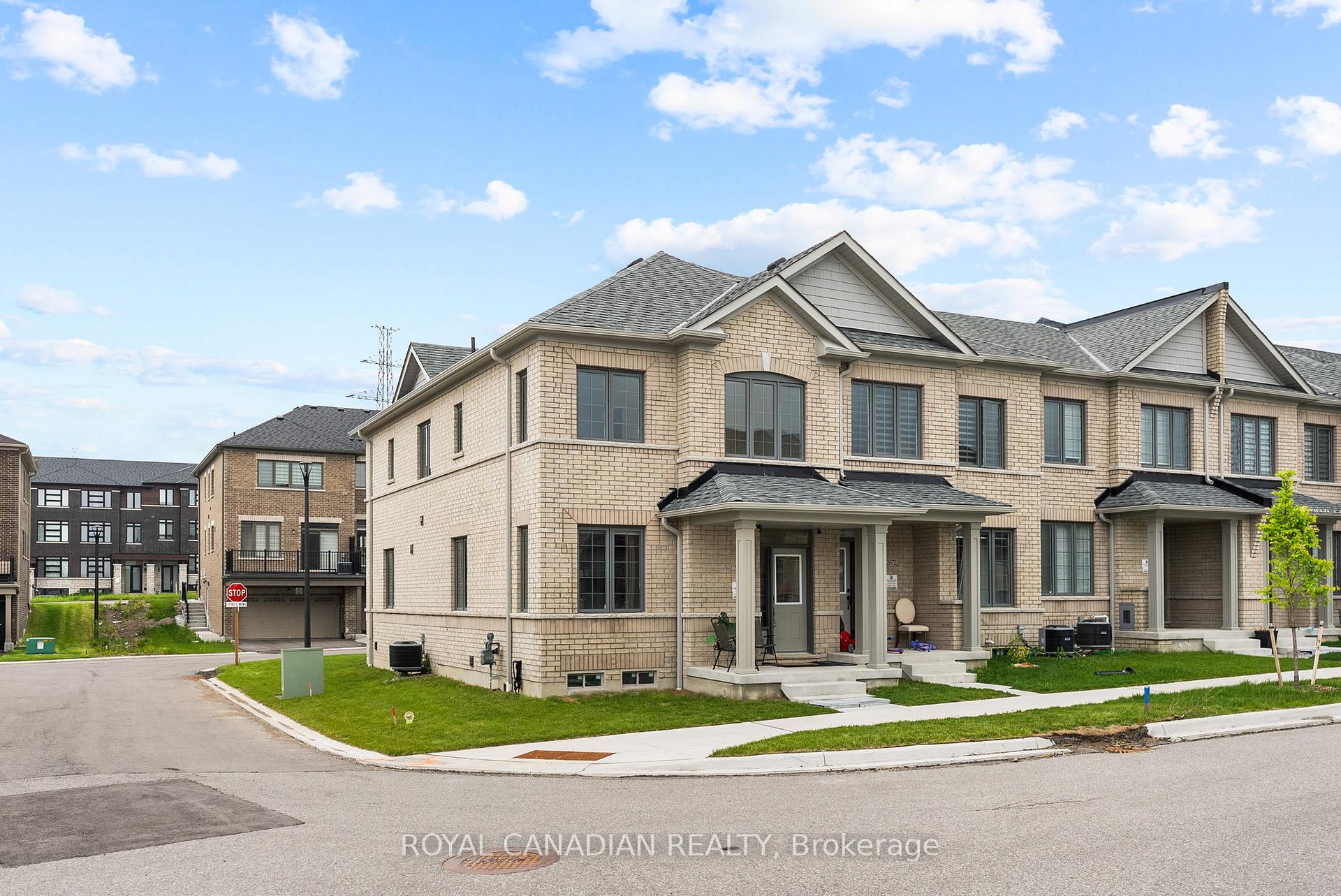 Photo 5 of 2670 Delphinium Trail, Pickering, Rural Pickering — HOMEH