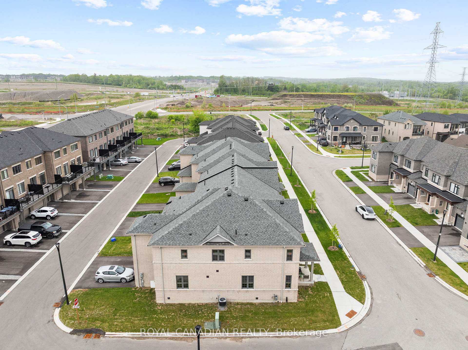 Photo 33 of 2670 Delphinium Trail, Pickering, Rural Pickering — HOMEH