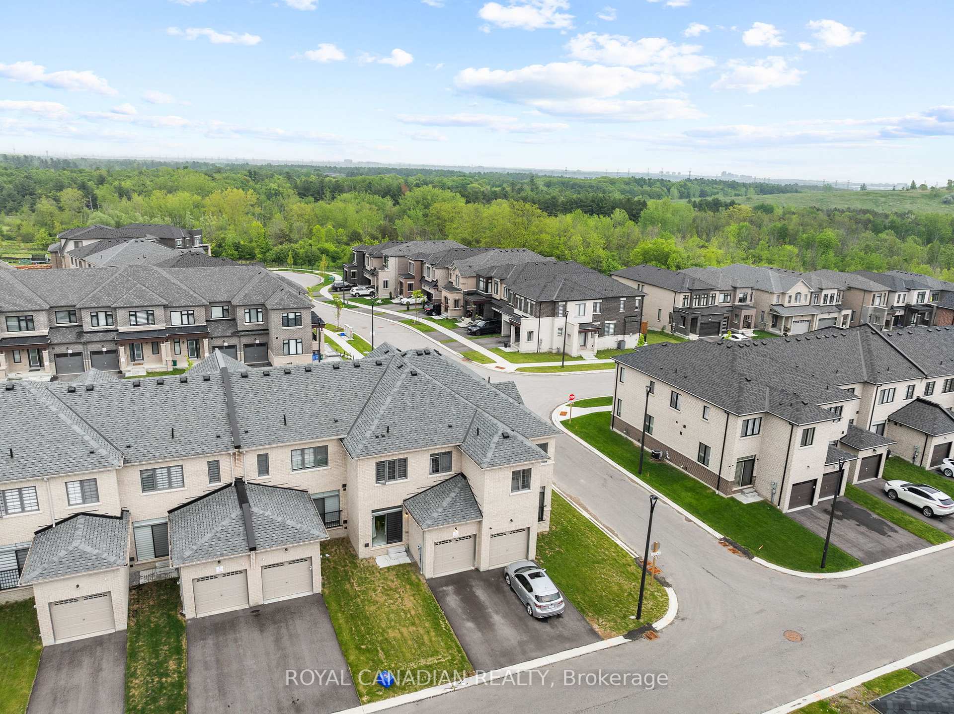Photo 35 of 2670 Delphinium Trail, Pickering, Rural Pickering — HOMEH