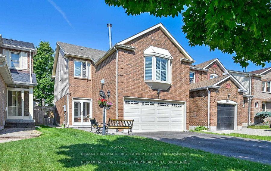 Photo 2 of 1512 Falconcrest Drive, Pickering, Liverpool — HOMEH