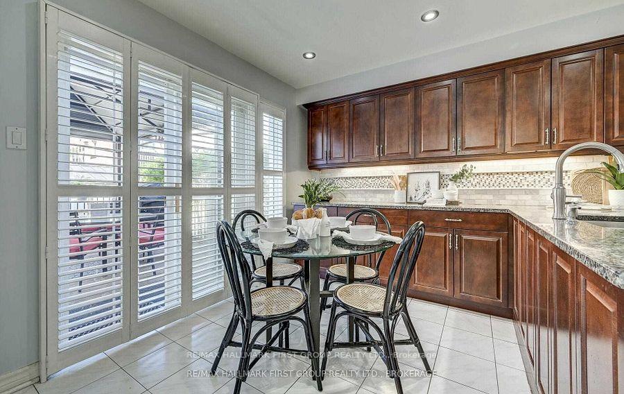 Photo 14 of 1512 Falconcrest Drive, Pickering, Liverpool — HOMEH