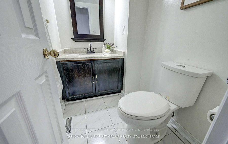 Photo 16 of 1512 Falconcrest Drive, Pickering, Liverpool — HOMEH