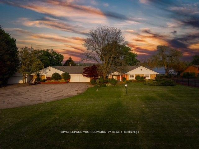 Photo 3 of 115 Lake Road E, Puslinch, Puslinch Lake Settlement Areas — HOMEH
