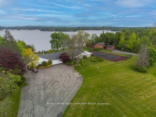 Photo 6 of 115 Lake Road E, Puslinch, Puslinch Lake Settlement Areas — HOMEH