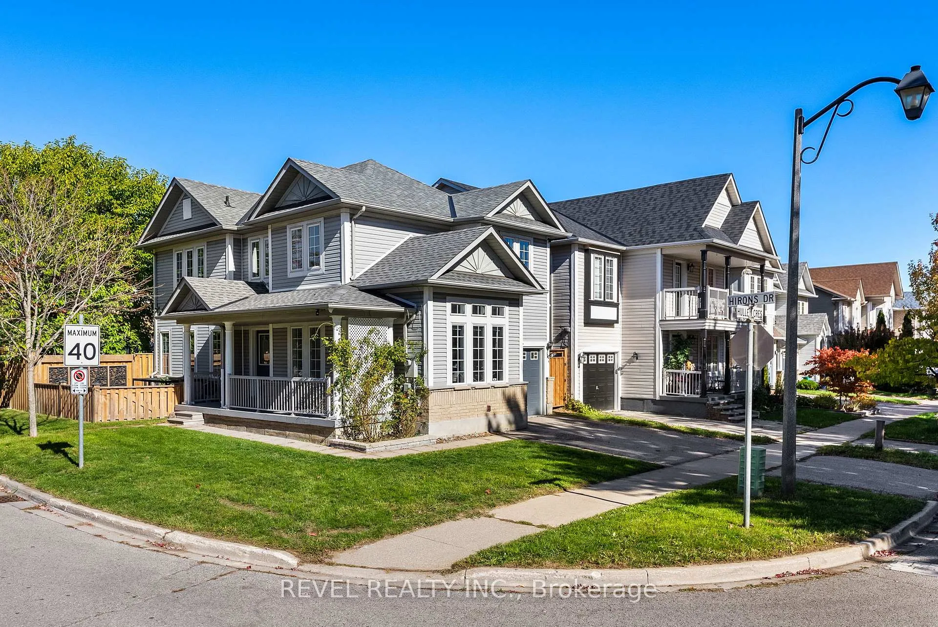 Photo 1 of 17 Hirons Drive, Ajax, South East — HOMEH