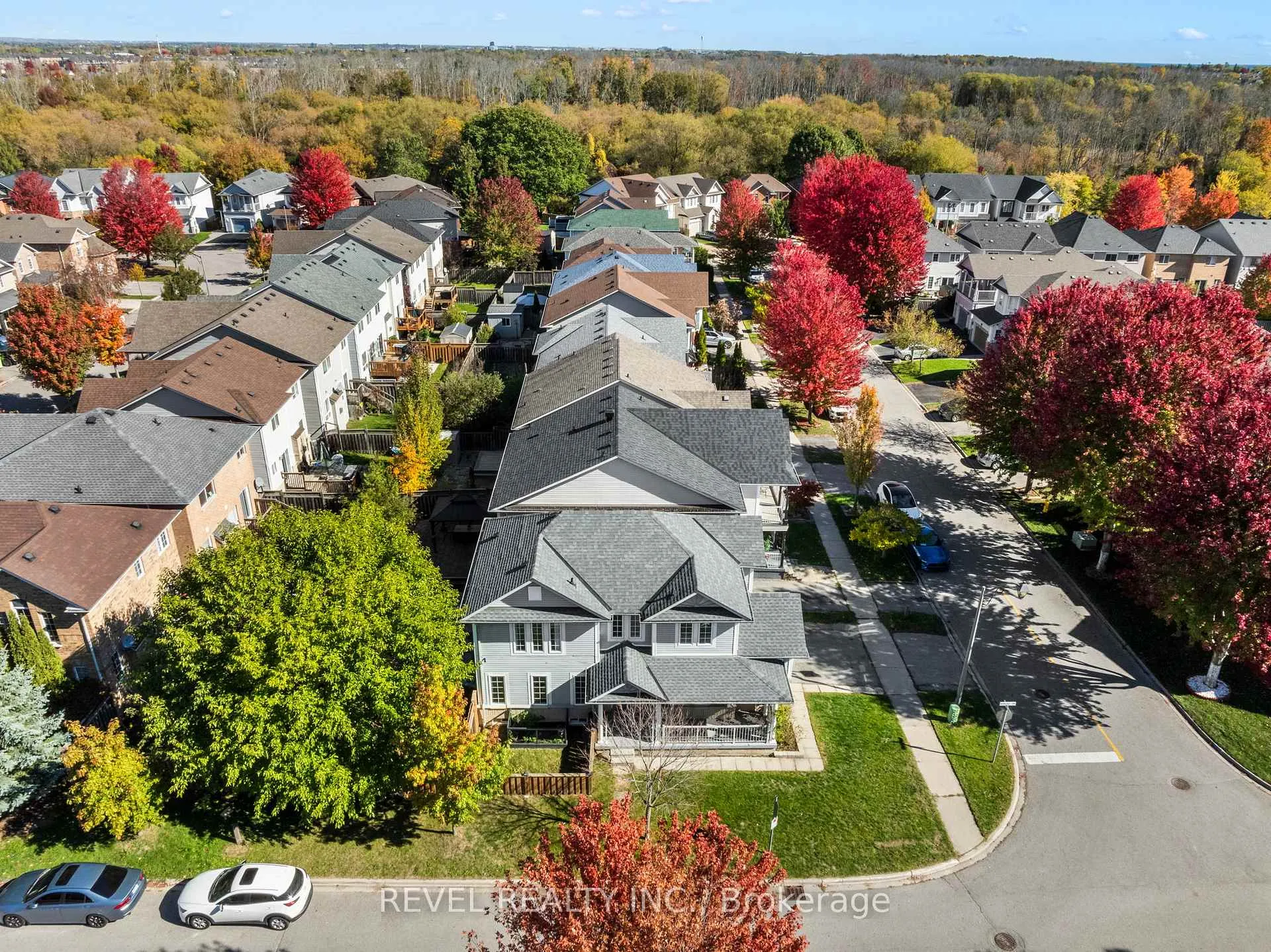 Photo 15 of 17 Hirons Drive, Ajax, South East — HOMEH