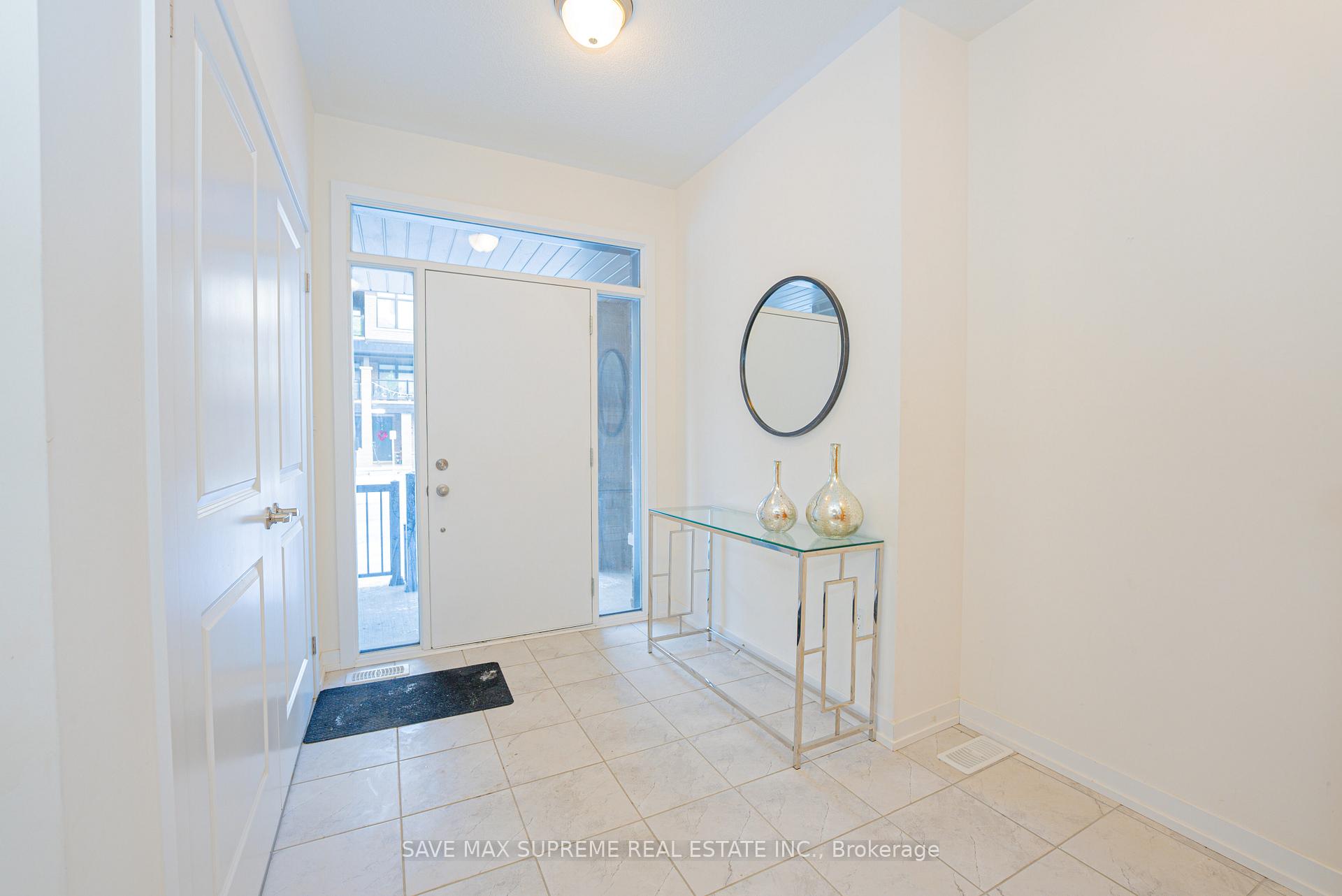Photo 3 of 1556 Hilson Heights, Milton, Cobban — HOMEH