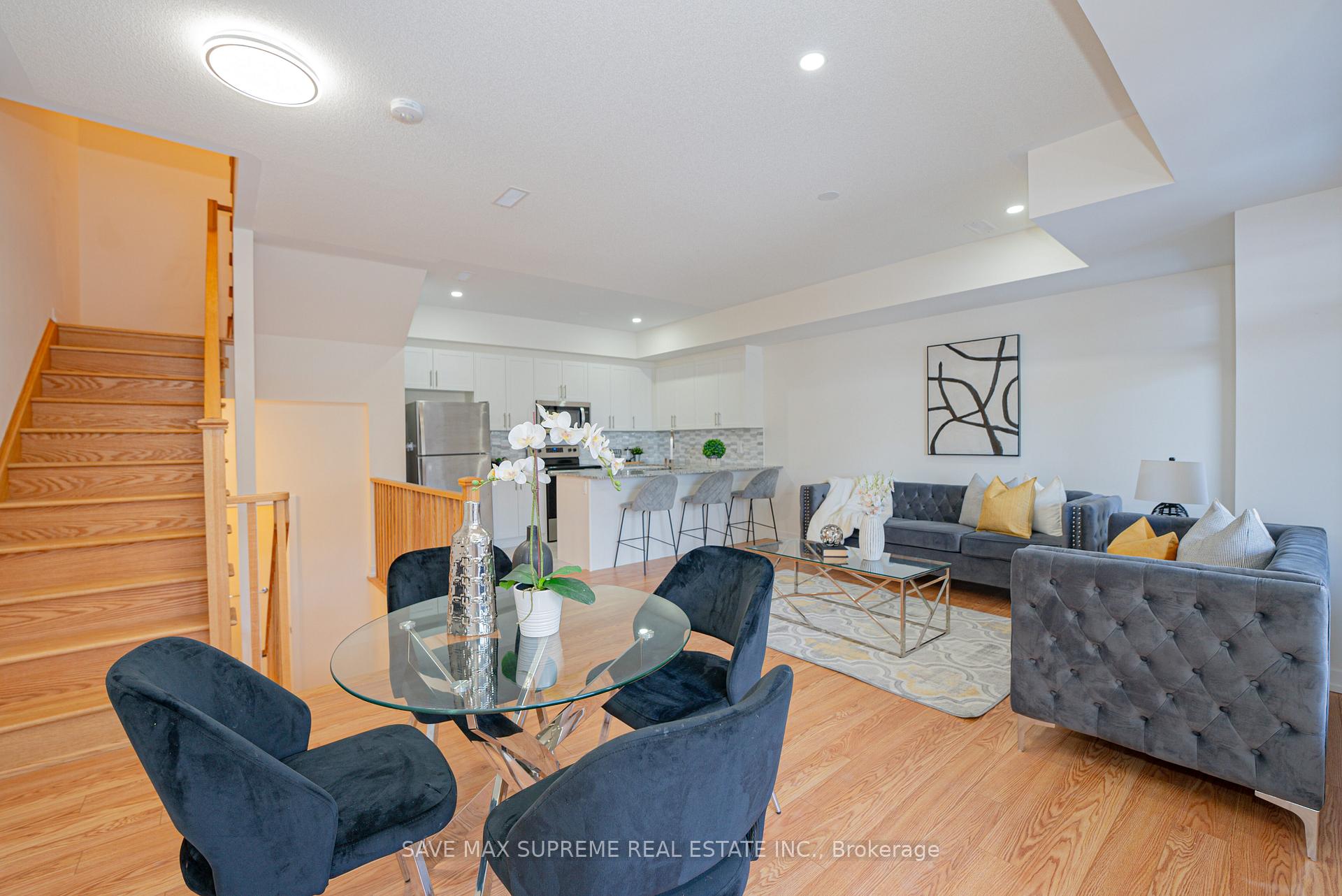 Photo 12 of 1556 Hilson Heights, Milton, Cobban — HOMEH
