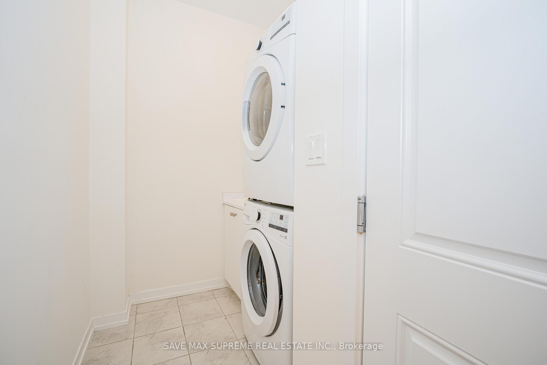 Photo 32 of 1556 Hilson Heights, Milton, Cobban — HOMEH