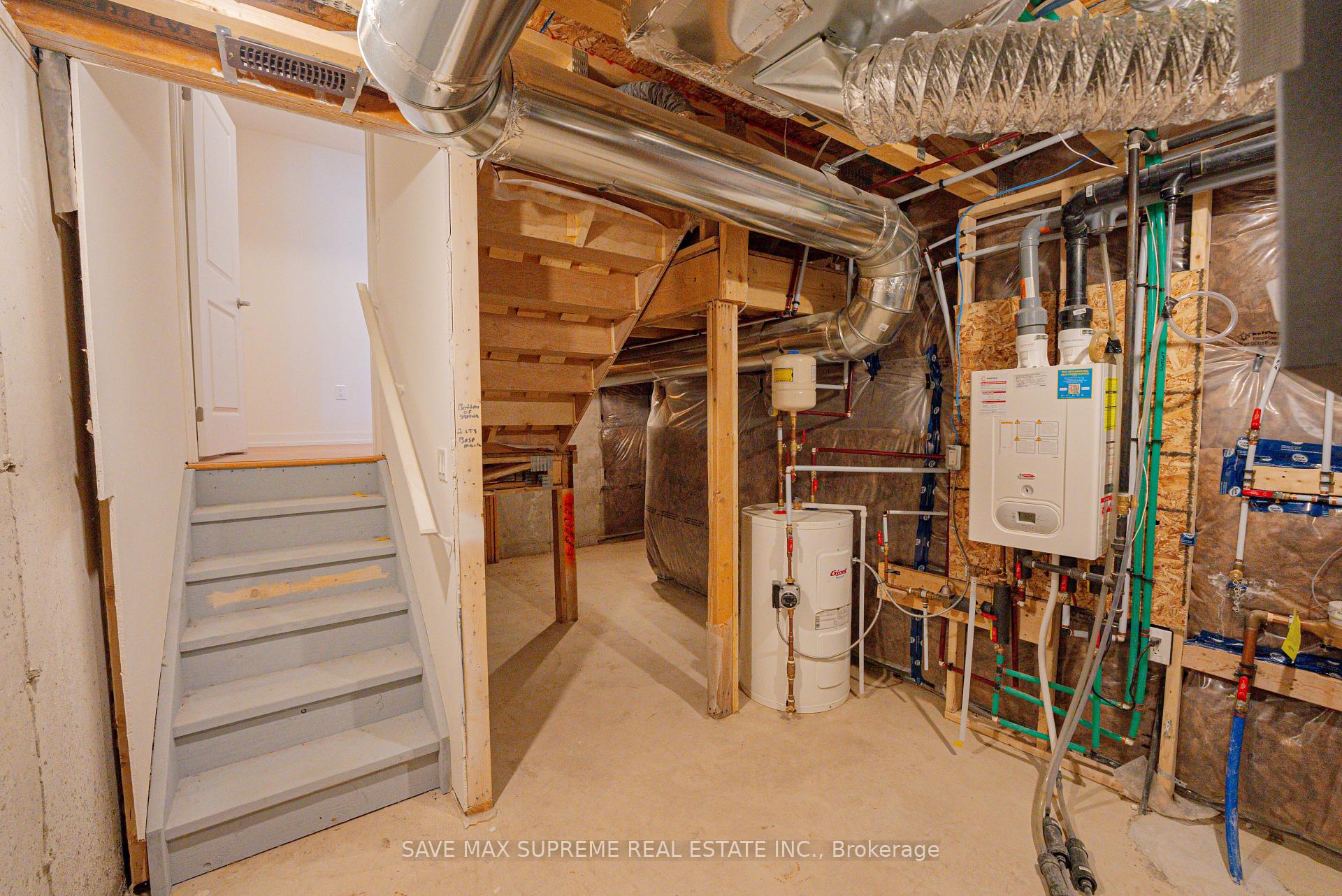Photo 36 of 1556 Hilson Heights, Milton, Cobban — HOMEH