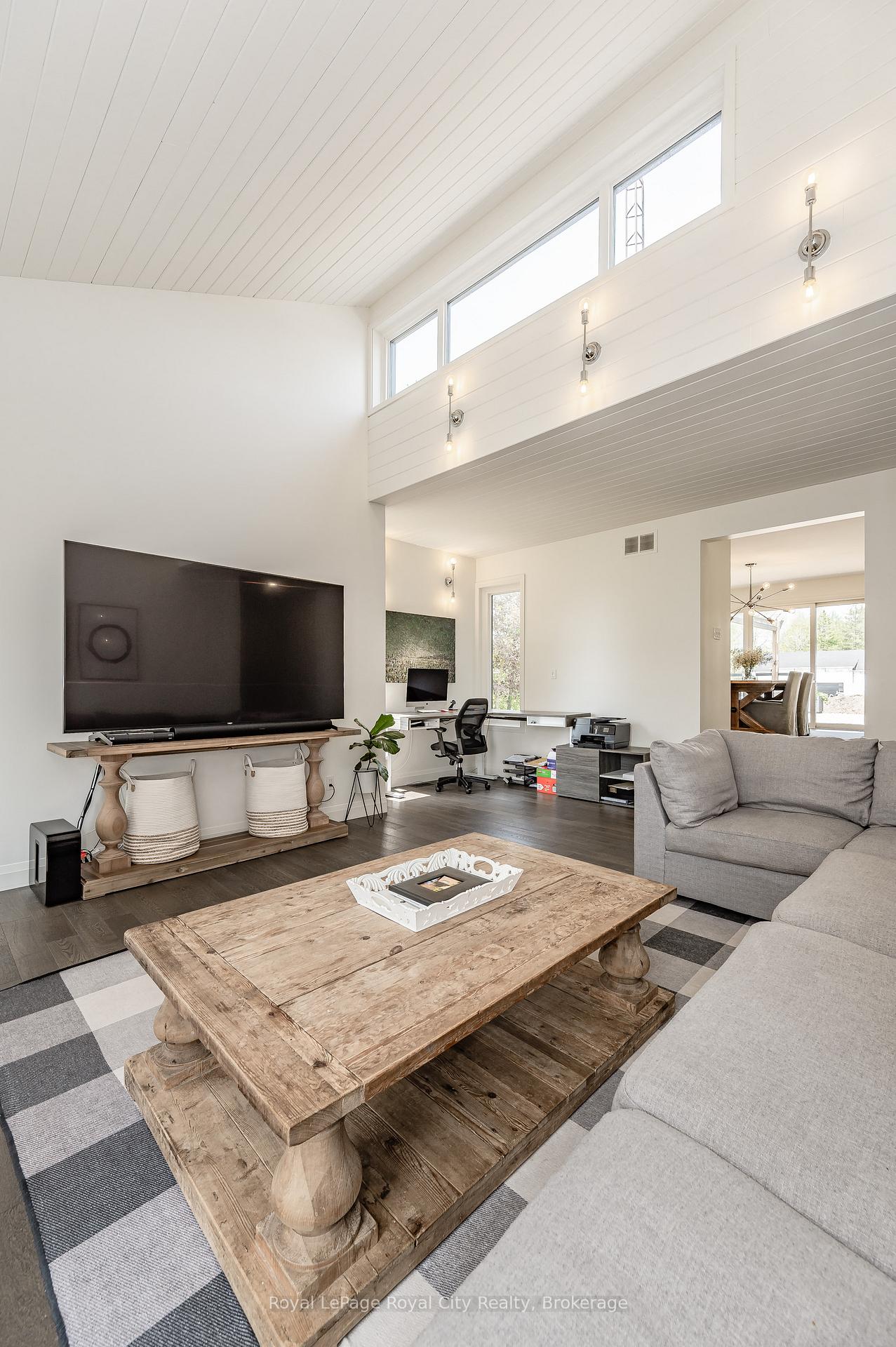 Photo 10 of 11 Farnham Road, Puslinch, Rural Puslinch East — HOMEH