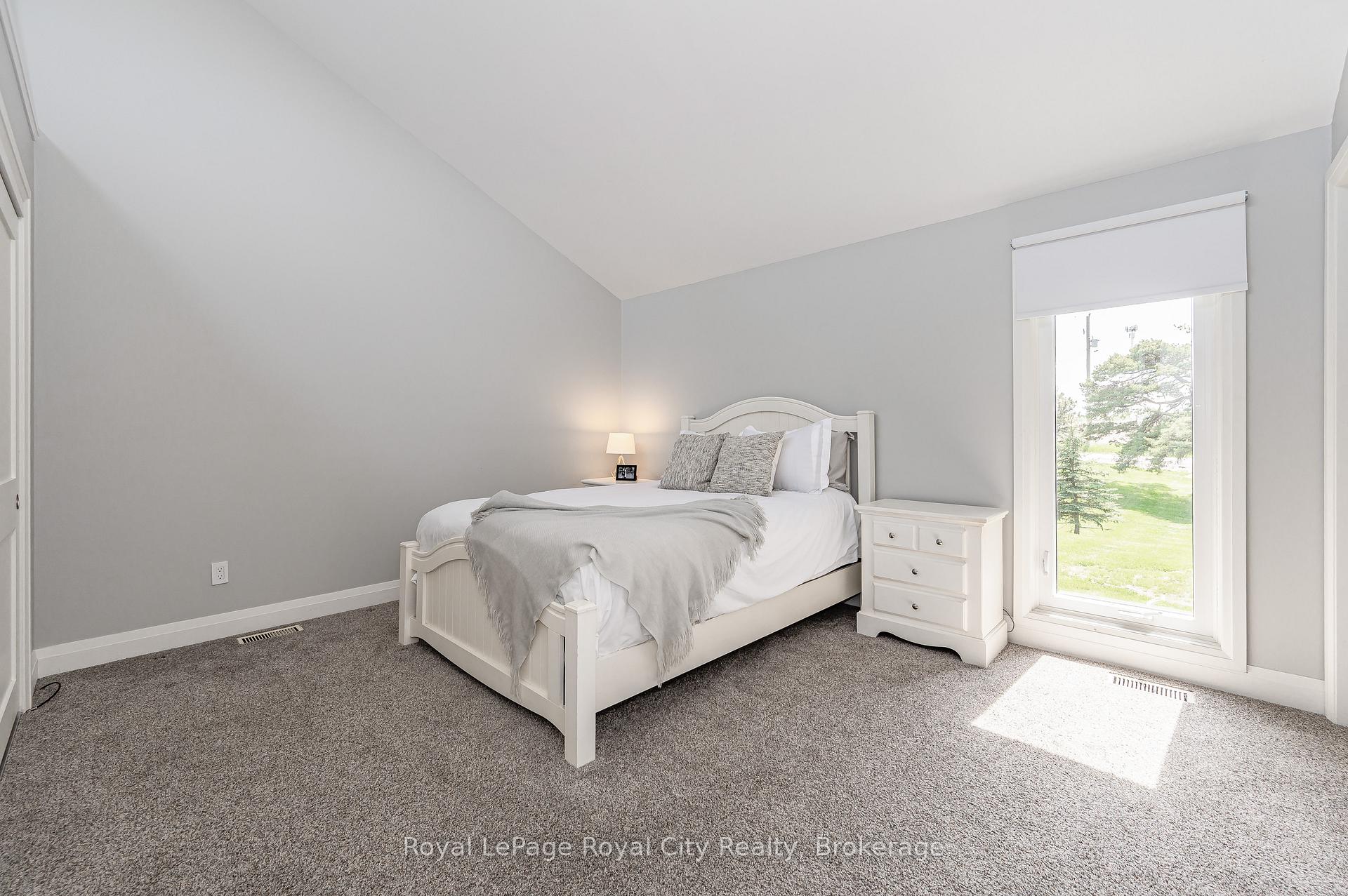 Photo 11 of 11 Farnham Road, Puslinch, Rural Puslinch East — HOMEH