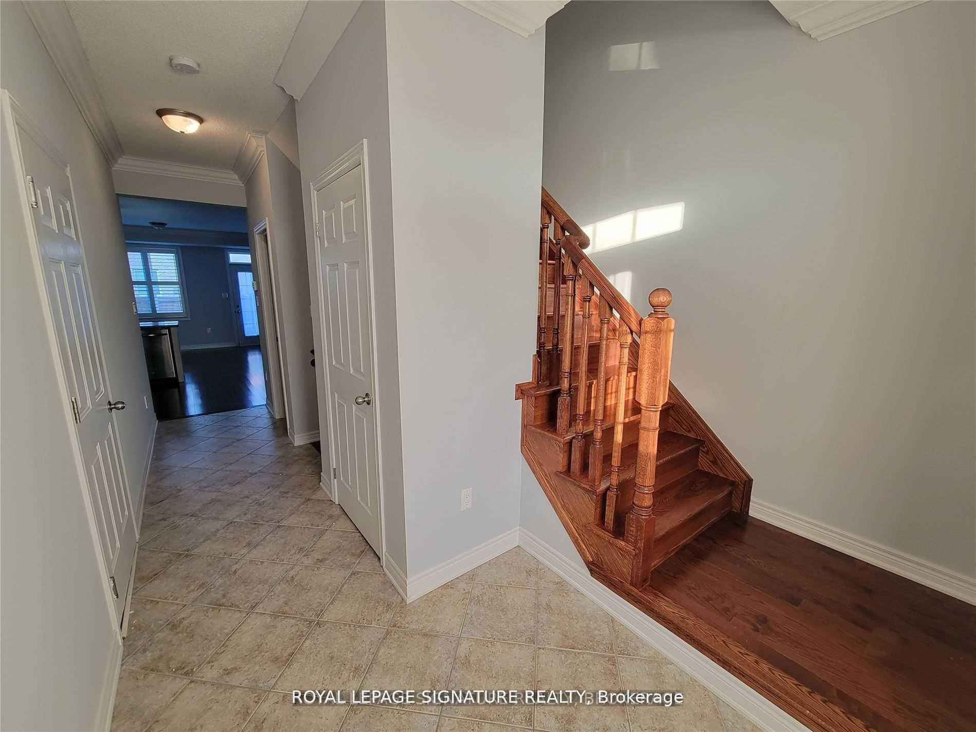 Photo 3 of 901 Transom Crescent, Milton, Willmott — HOMEH