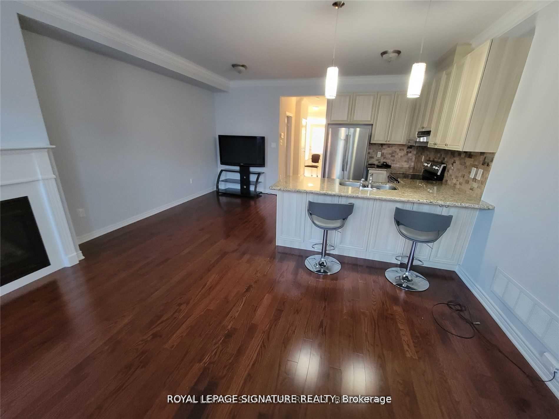 Photo 6 of 901 Transom Crescent, Milton, Willmott — HOMEH