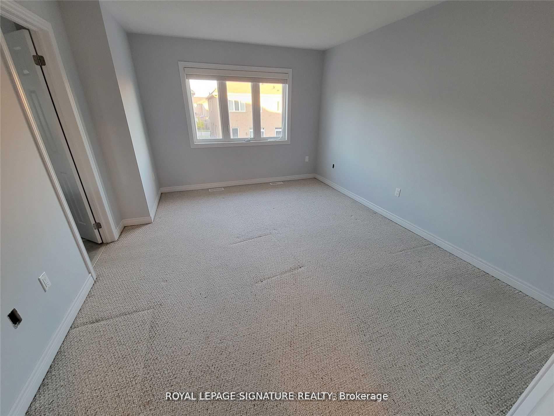 Photo 9 of 901 Transom Crescent, Milton, Willmott — HOMEH