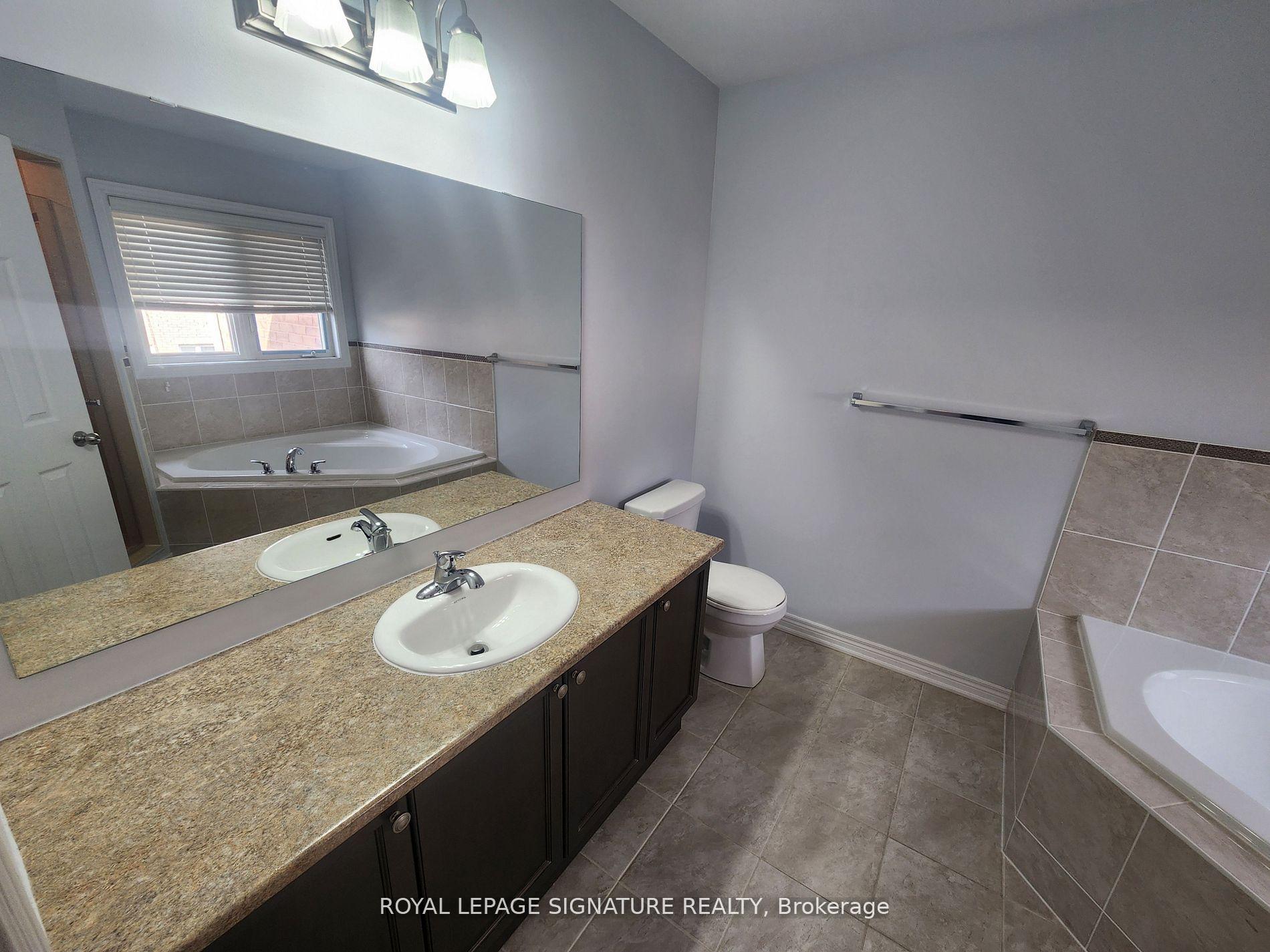 Photo 11 of 901 Transom Crescent, Milton, Willmott — HOMEH