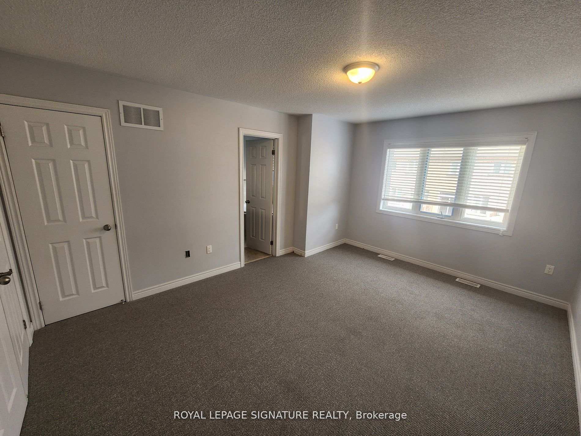 Photo 15 of 901 Transom Crescent, Milton, Willmott — HOMEH