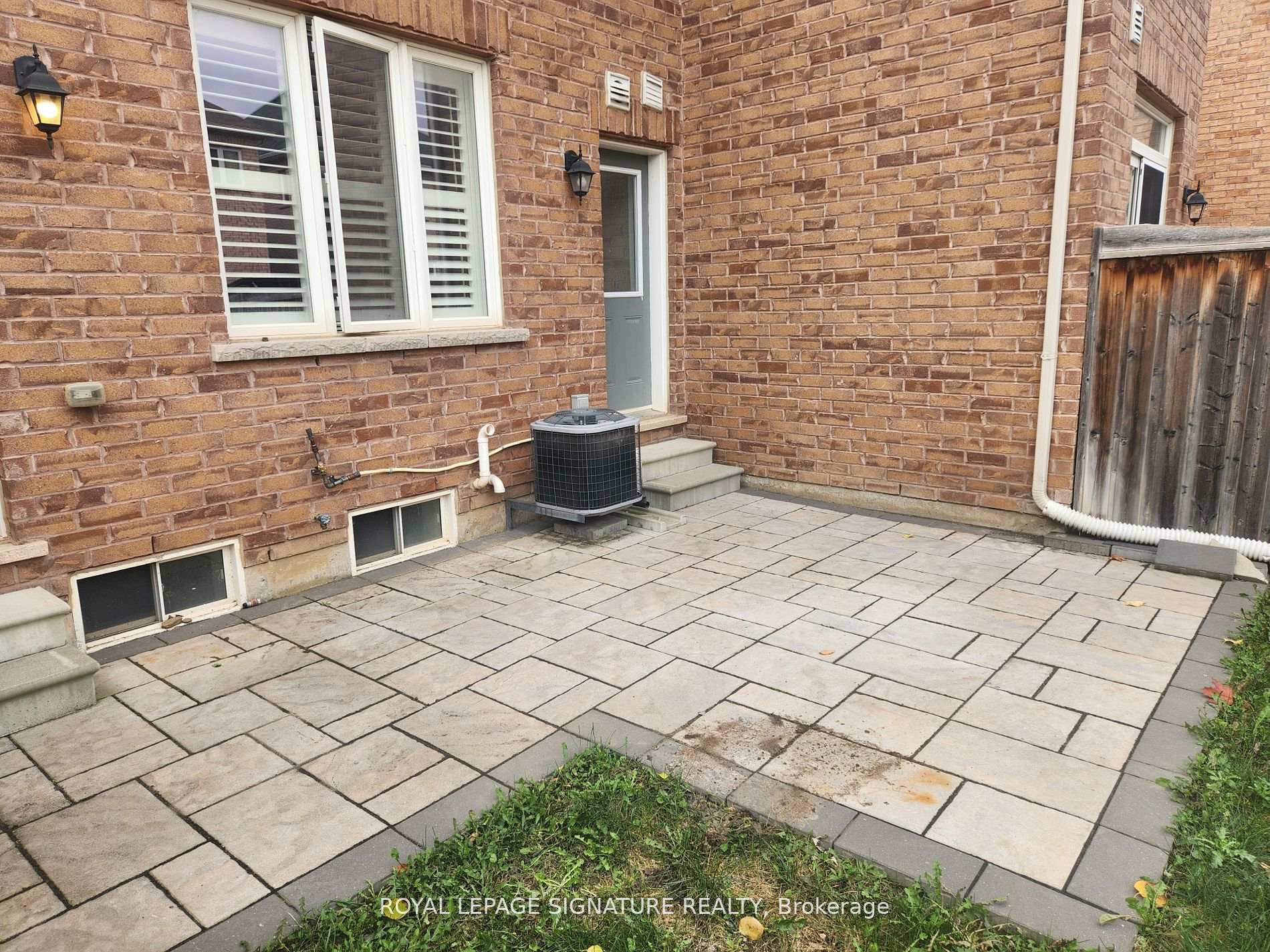 Photo 19 of 901 Transom Crescent, Milton, Willmott — HOMEH