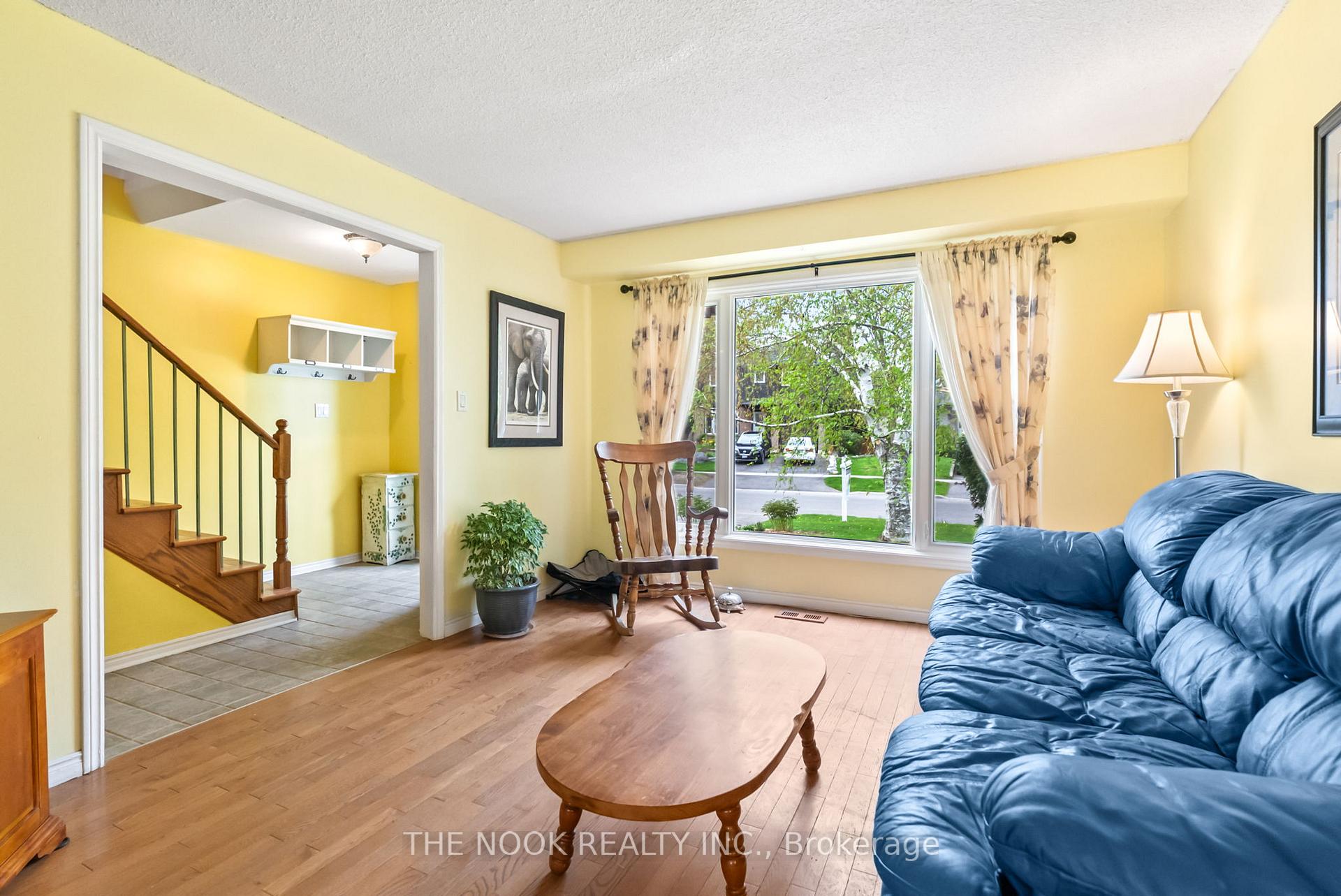 Photo 5 of 416 Gothic Drive, Oshawa, Eastdale — HOMEH