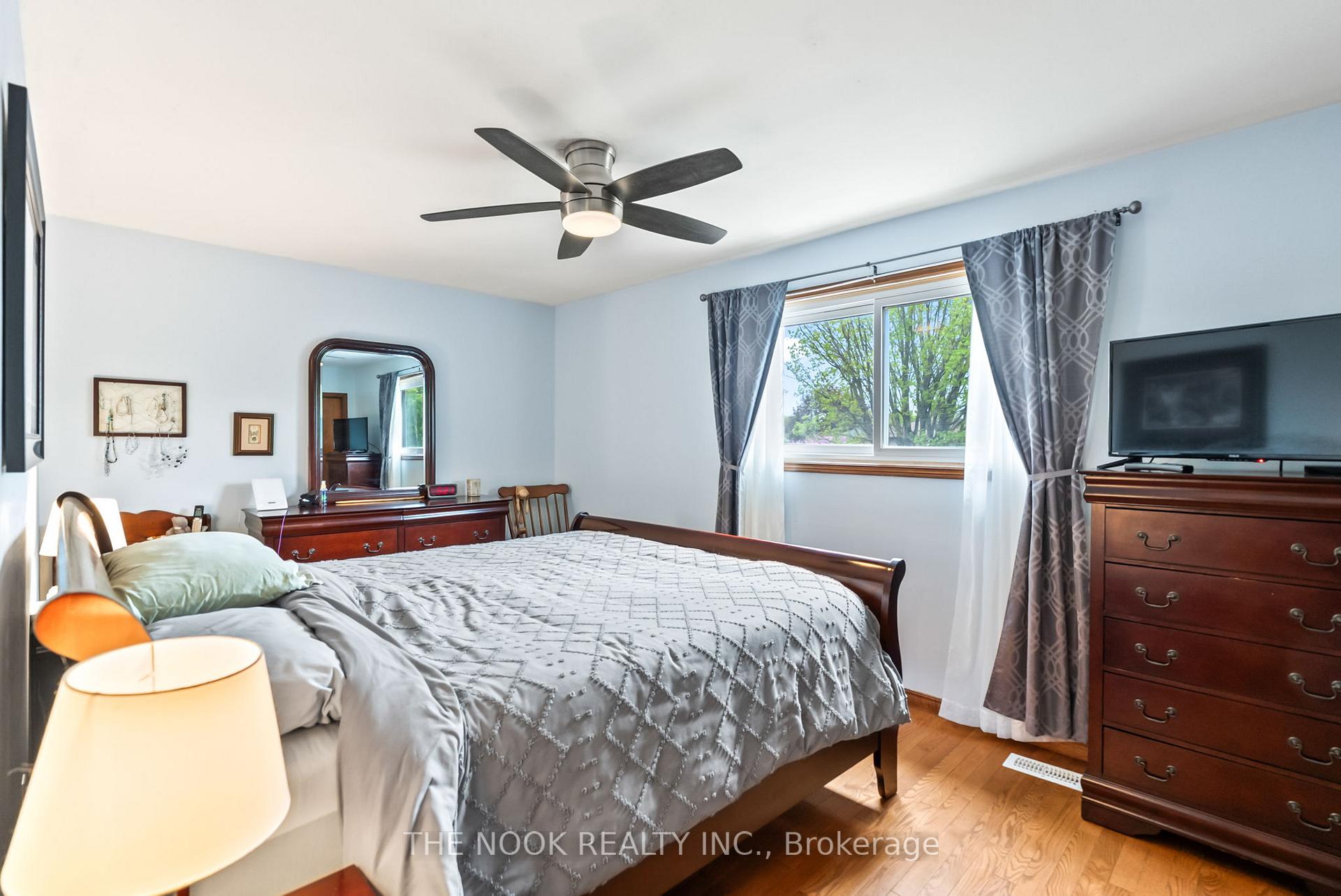 Photo 16 of 416 Gothic Drive, Oshawa, Eastdale — HOMEH