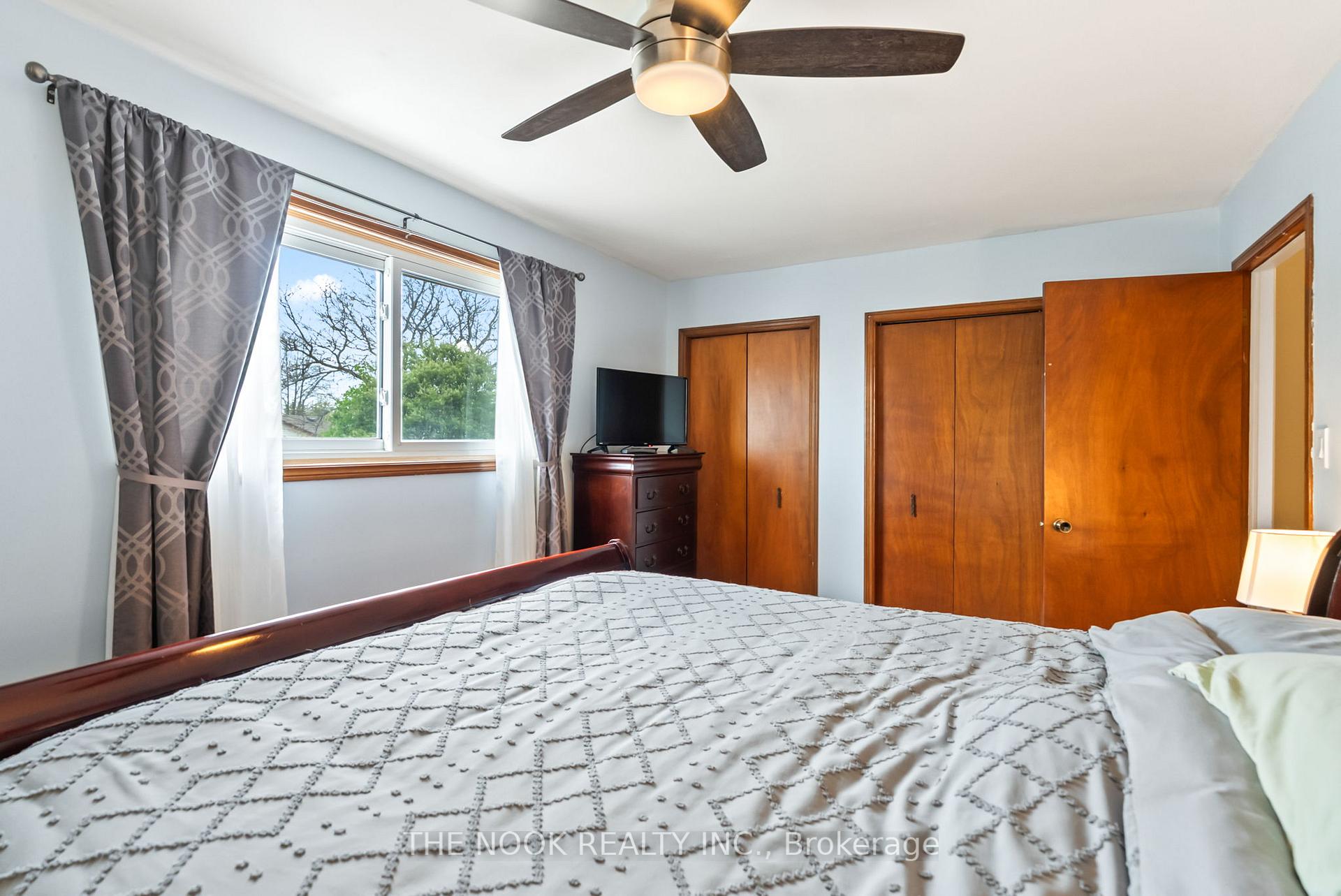 Photo 18 of 416 Gothic Drive, Oshawa, Eastdale — HOMEH