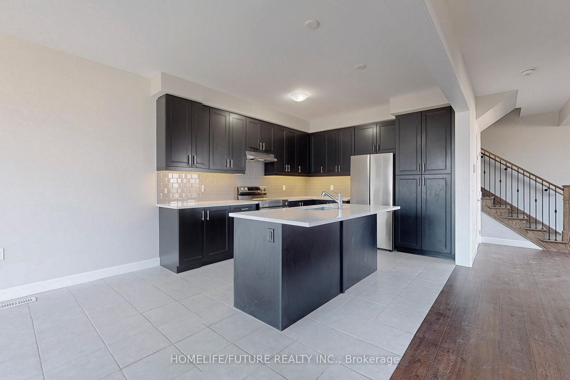 Photo 9 of Unit Main & 2nd, 424 Sadler Way, Peterborough, Monaghan Ward 2 — HOMEH