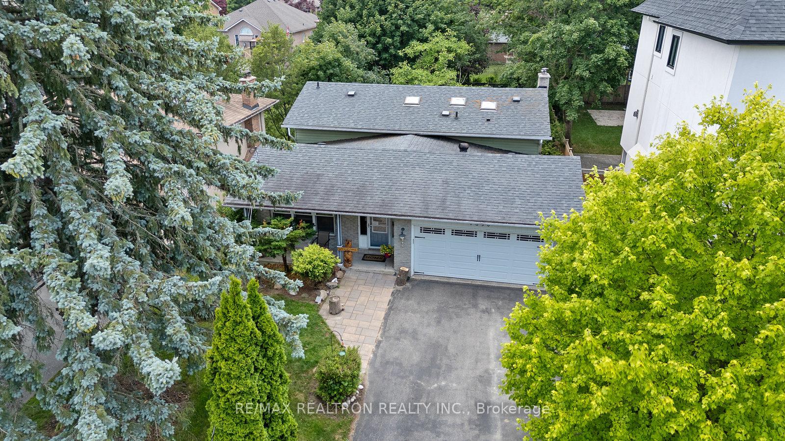 Front of 1890 Spruce Hill Road