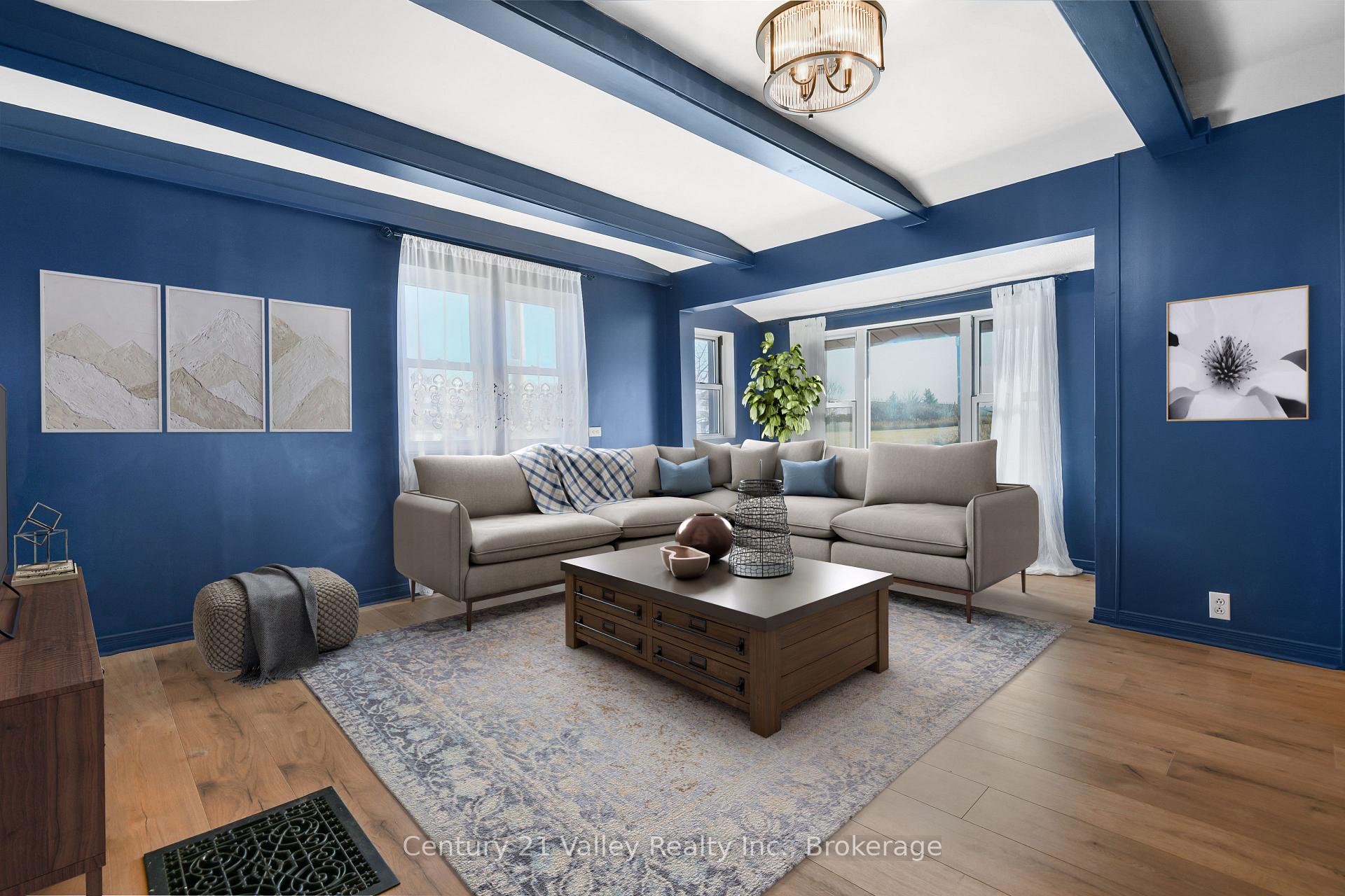 Photo 8 of 338 Barnet Boulevard, Renfrew — HOMEH