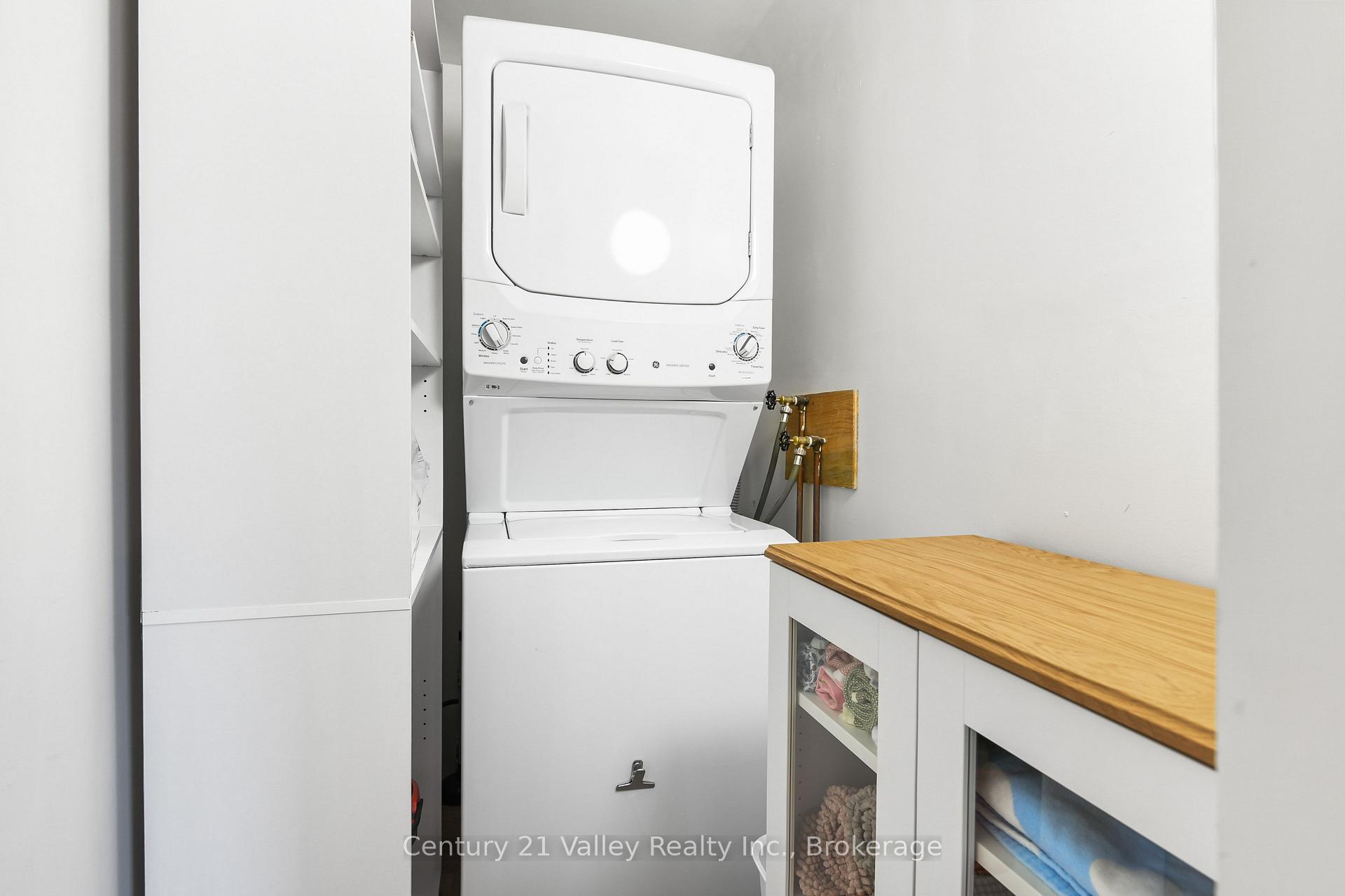 Photo 23 of 338 Barnet Boulevard, Renfrew — HOMEH