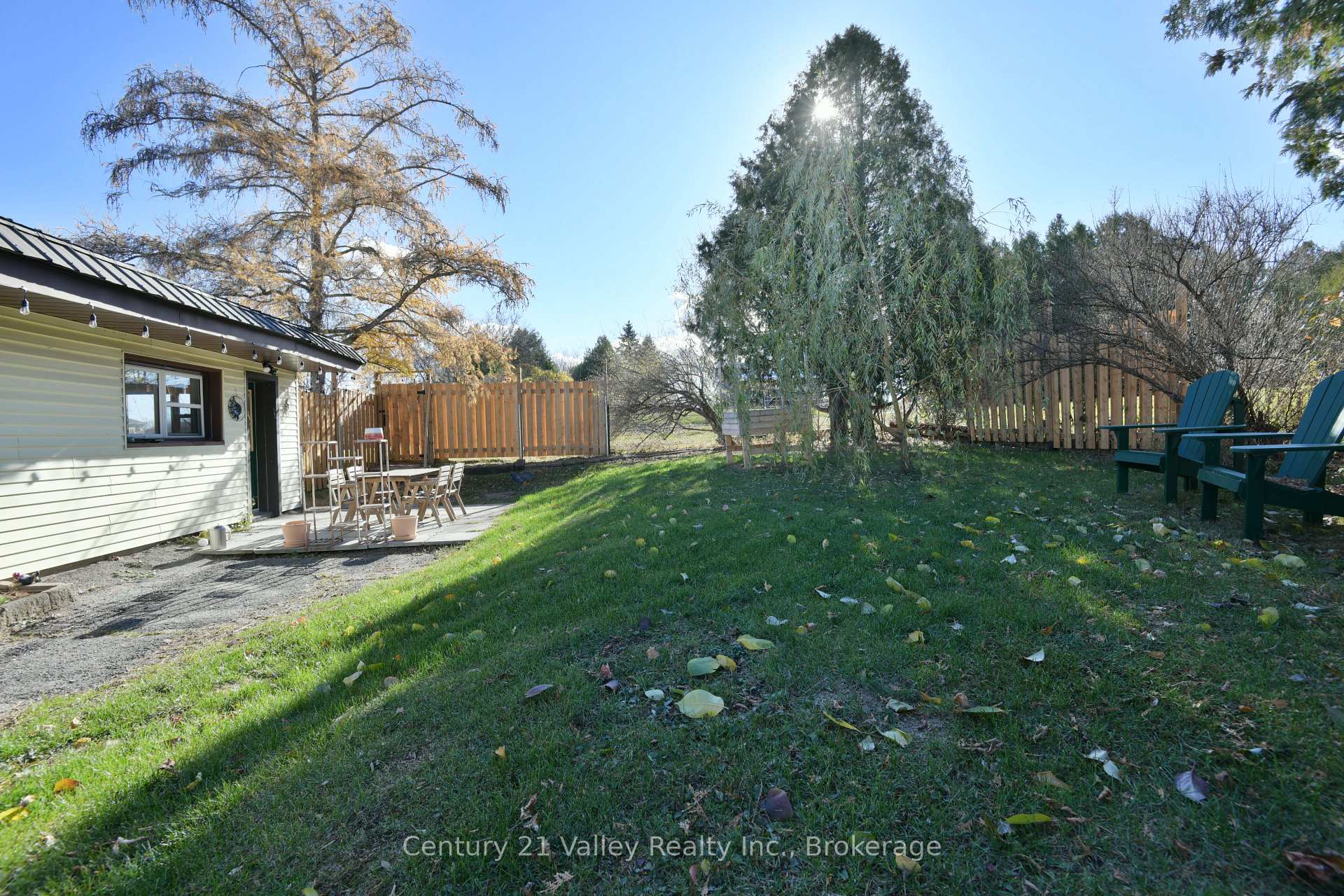 Photo 28 of 338 Barnet Boulevard, Renfrew — HOMEH