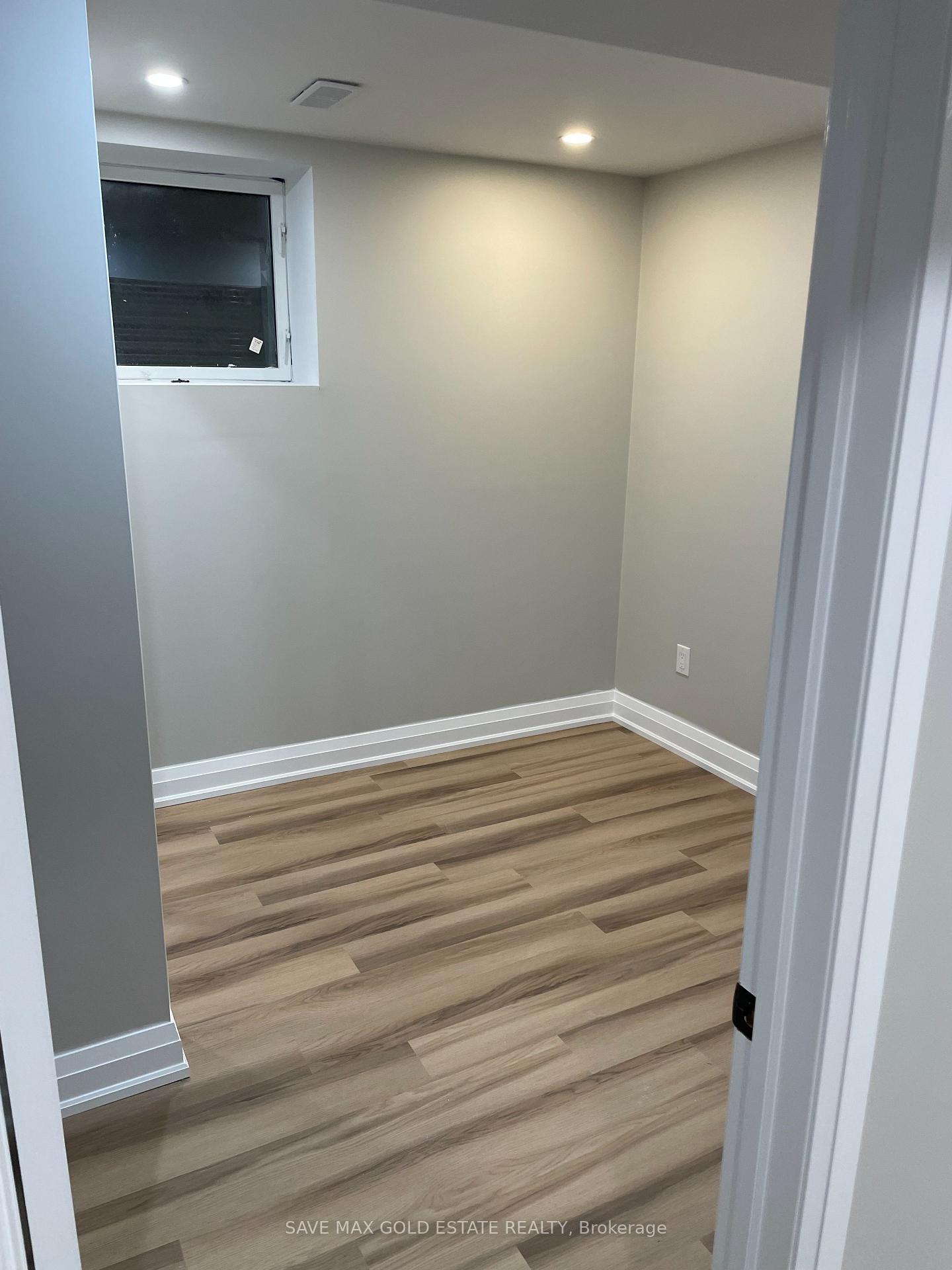 Photo 3 of Unit Lower, 136 Holmes Crescent, Milton, Scott — HOMEH