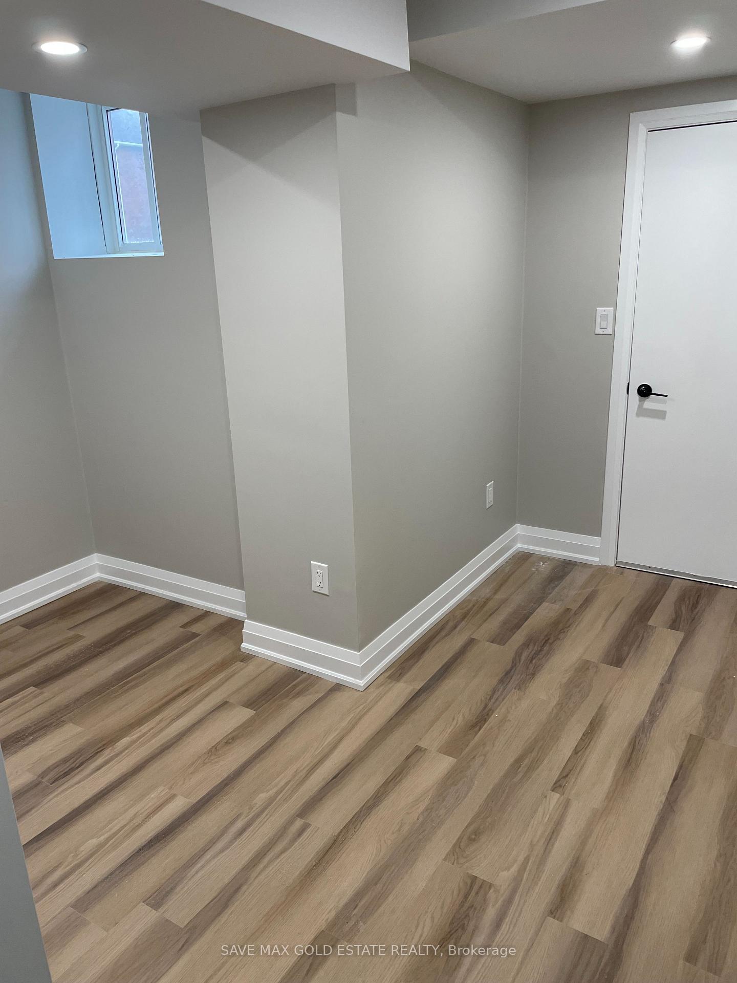 Photo 9 of Unit Lower, 136 Holmes Crescent, Milton, Scott — HOMEH
