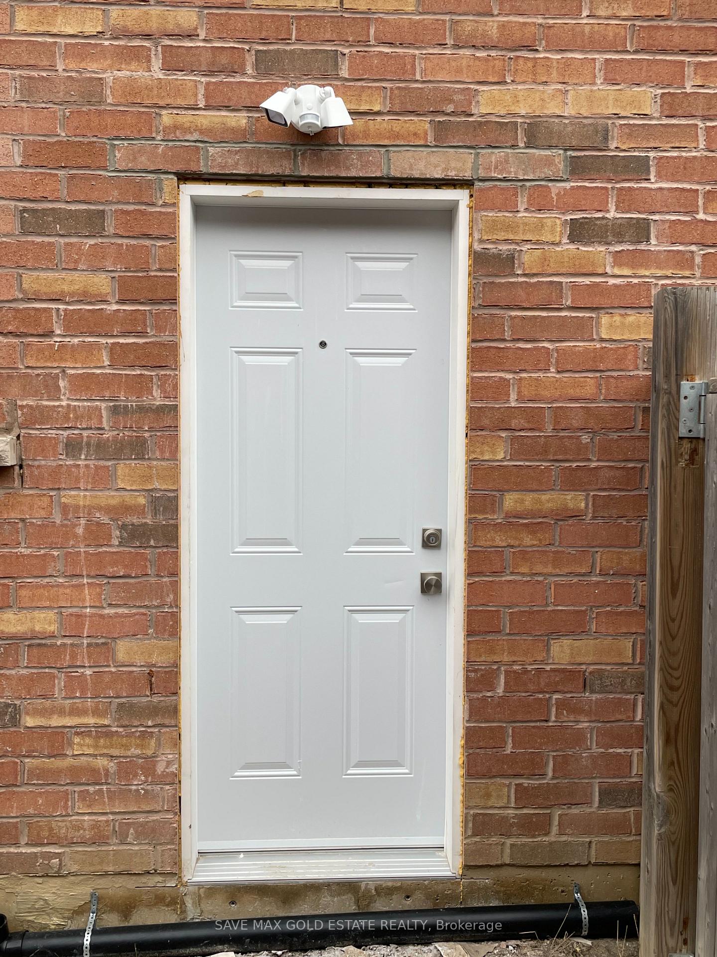 Photo 11 of Unit Lower, 136 Holmes Crescent, Milton, Scott — HOMEH