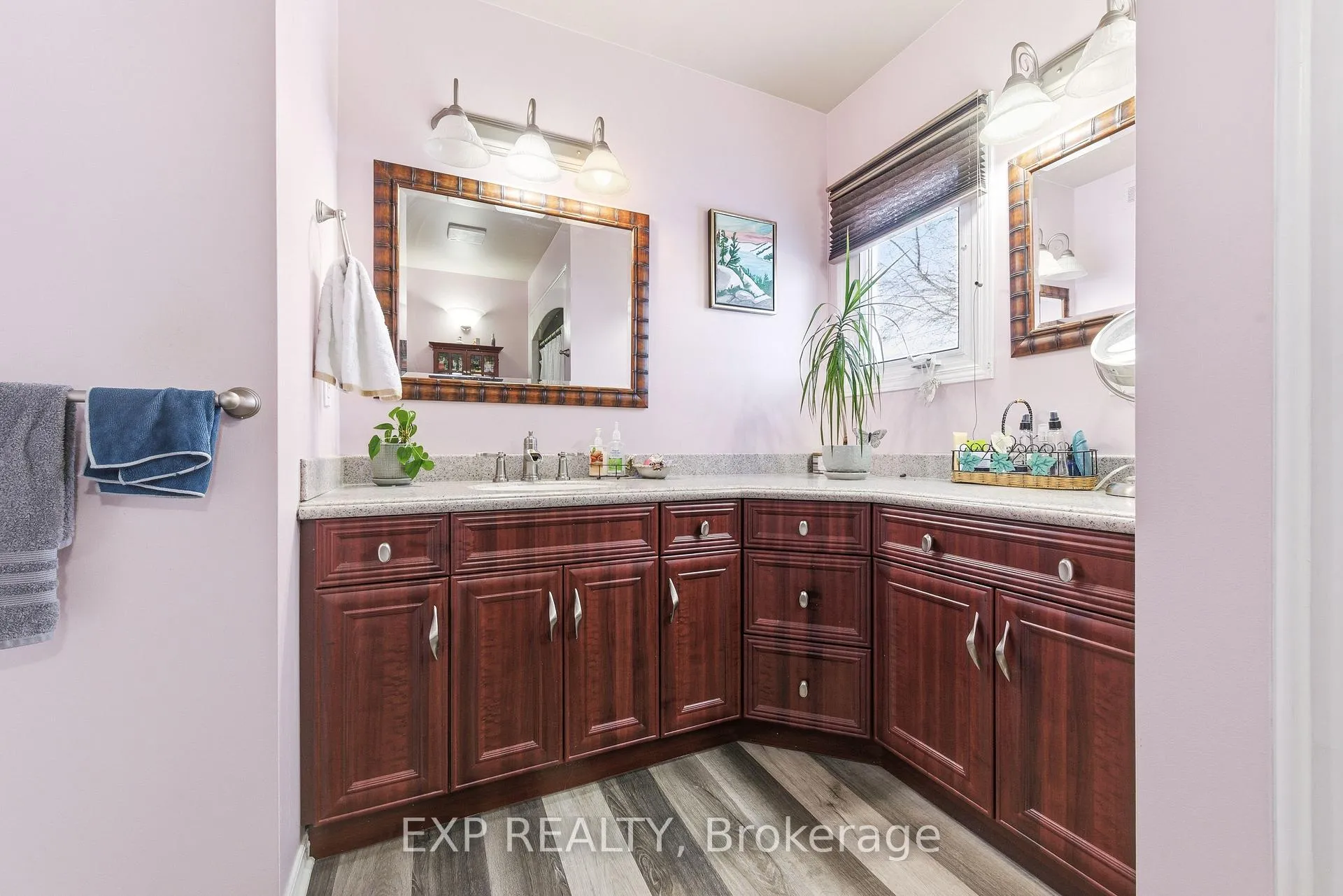 Photo 14 of 421 Mayhew Street, Renfrew — HOMEH