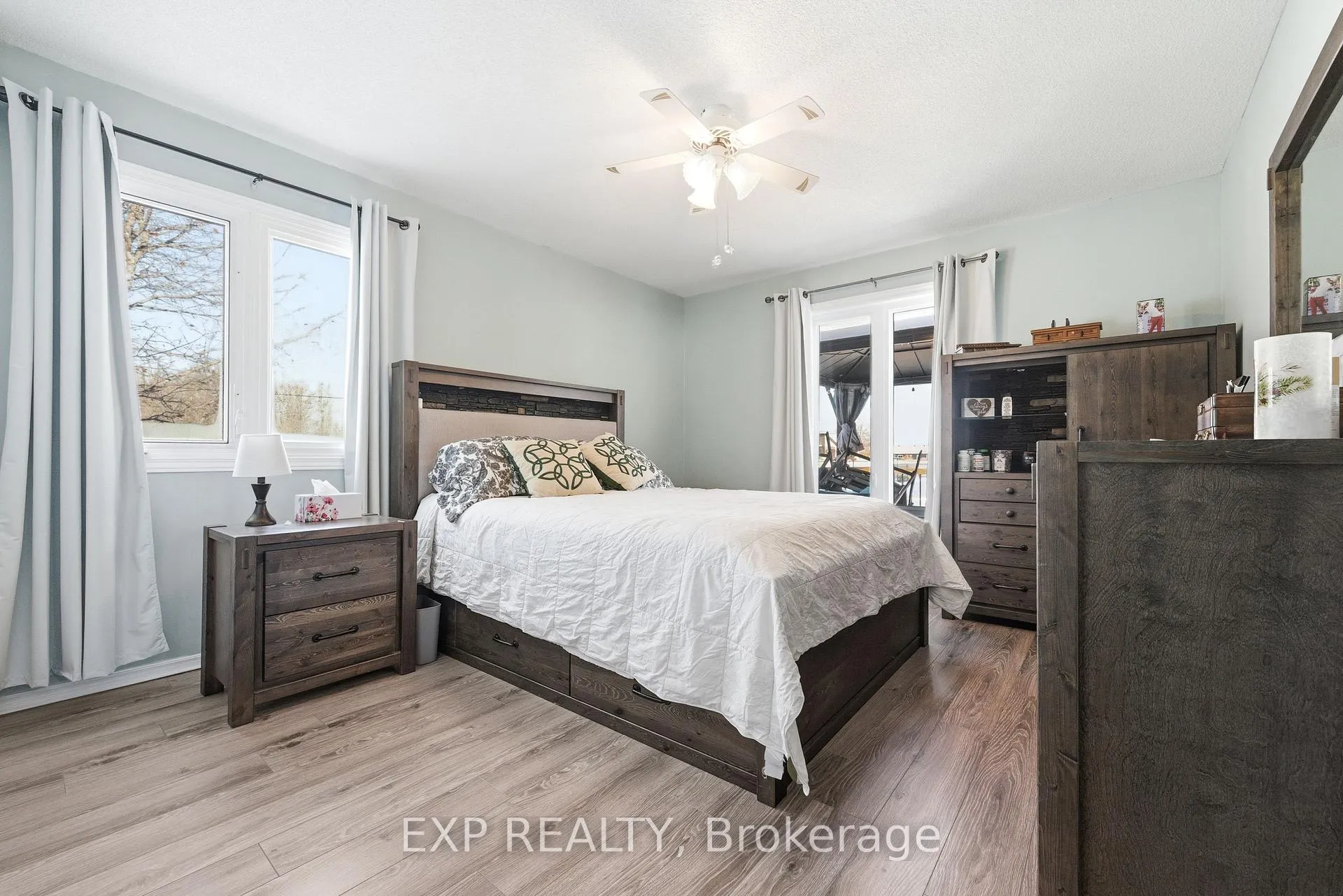 Photo 16 of 421 Mayhew Street, Renfrew — HOMEH