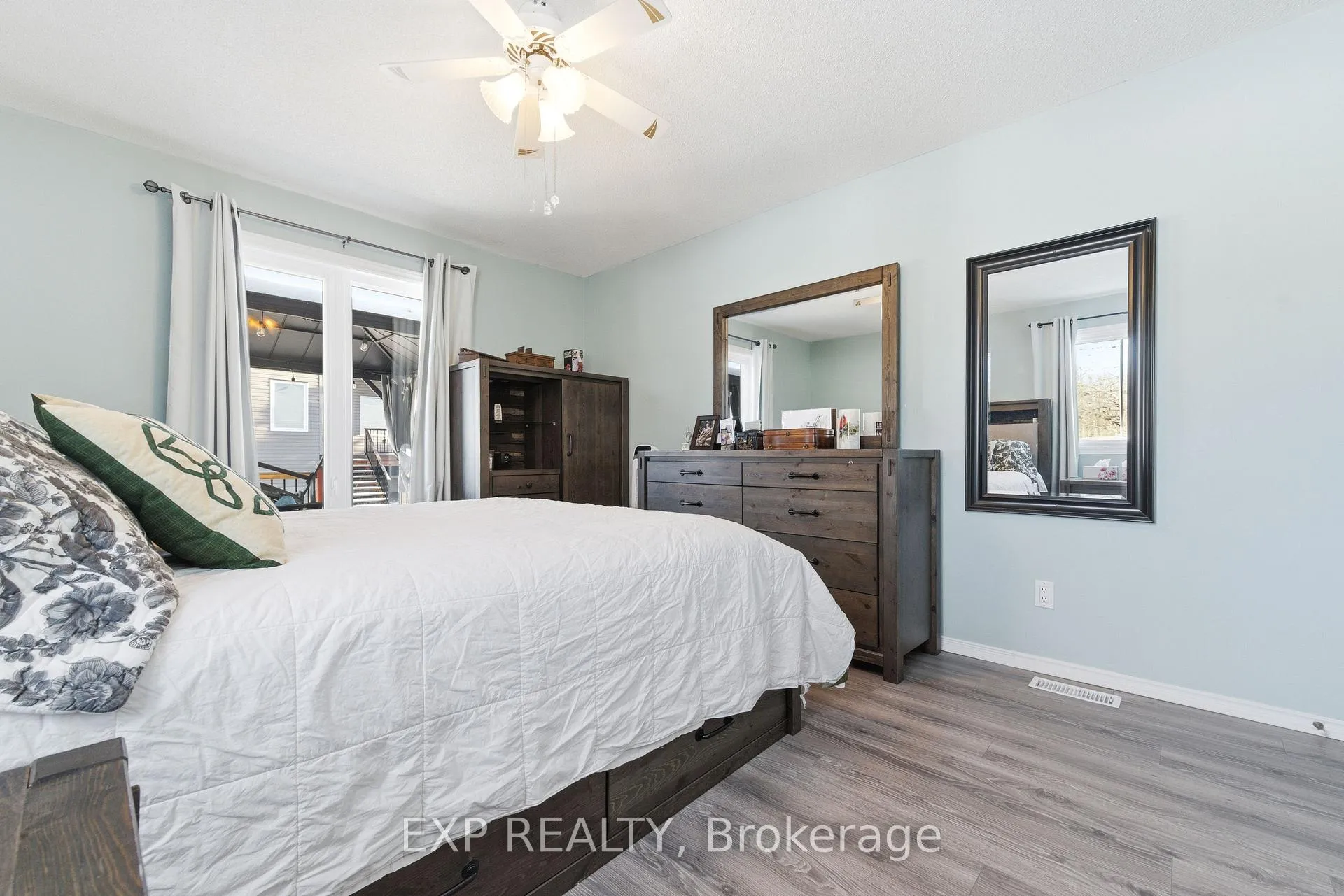 Photo 17 of 421 Mayhew Street, Renfrew — HOMEH