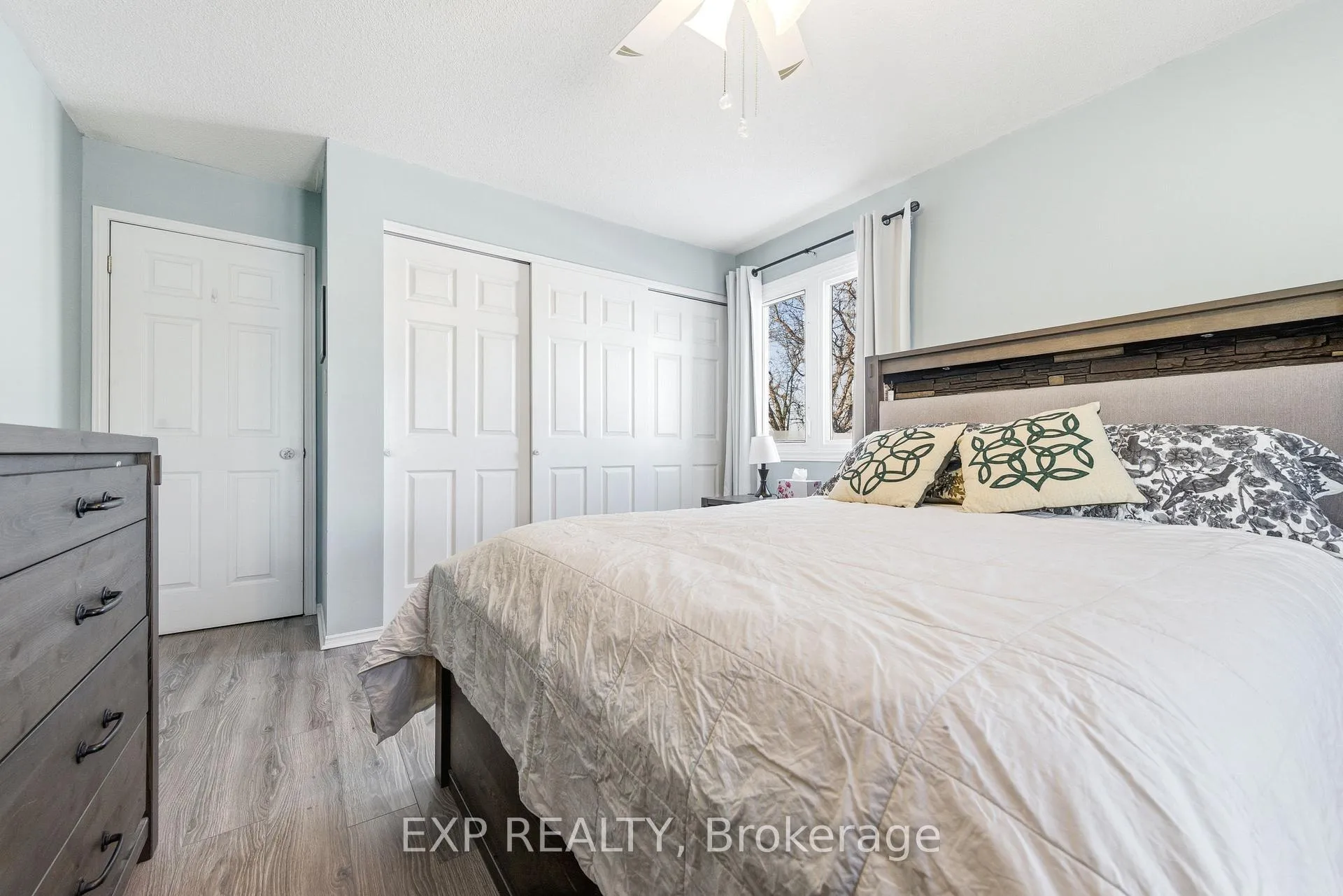 Photo 18 of 421 Mayhew Street, Renfrew — HOMEH