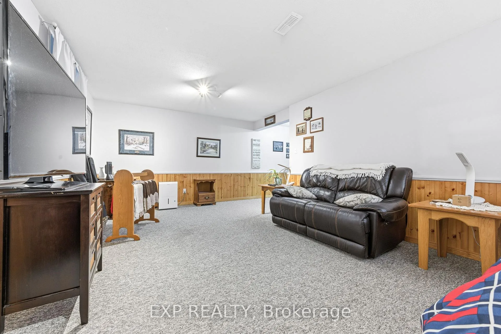 Photo 23 of 421 Mayhew Street, Renfrew — HOMEH