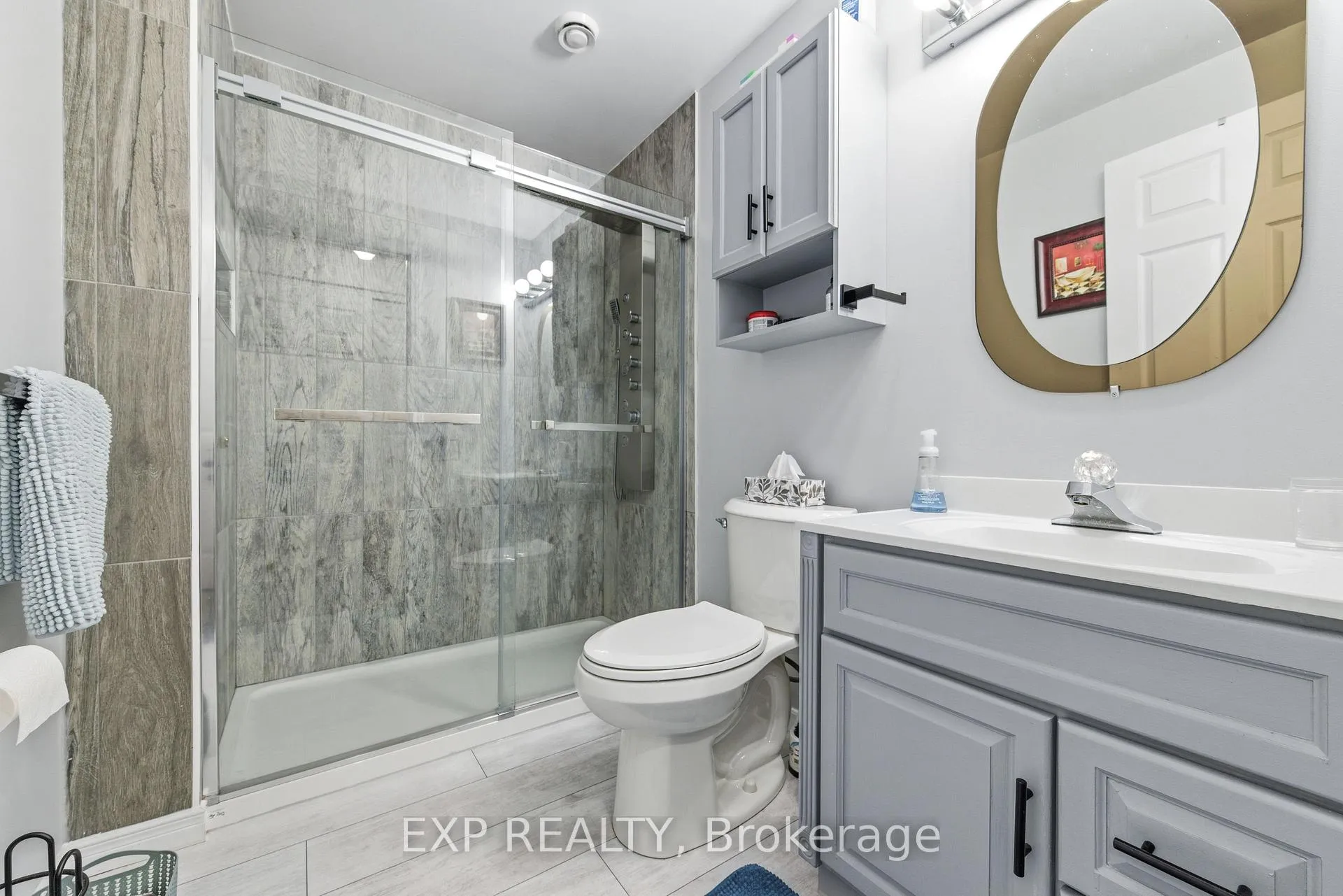 Photo 24 of 421 Mayhew Street, Renfrew — HOMEH