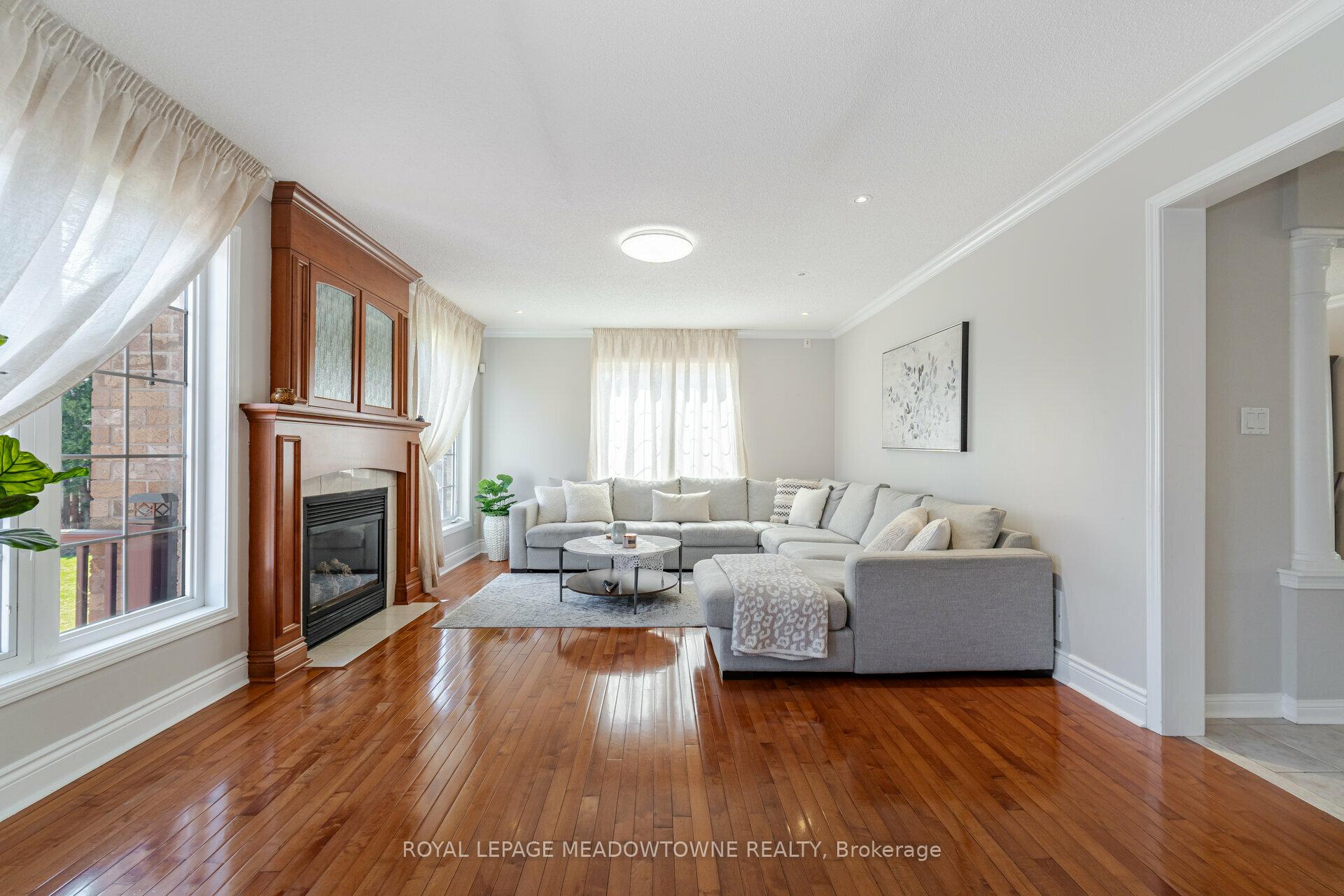 Photo 9 of 697 Auger Terrace, Milton, Beaty — HOMEH