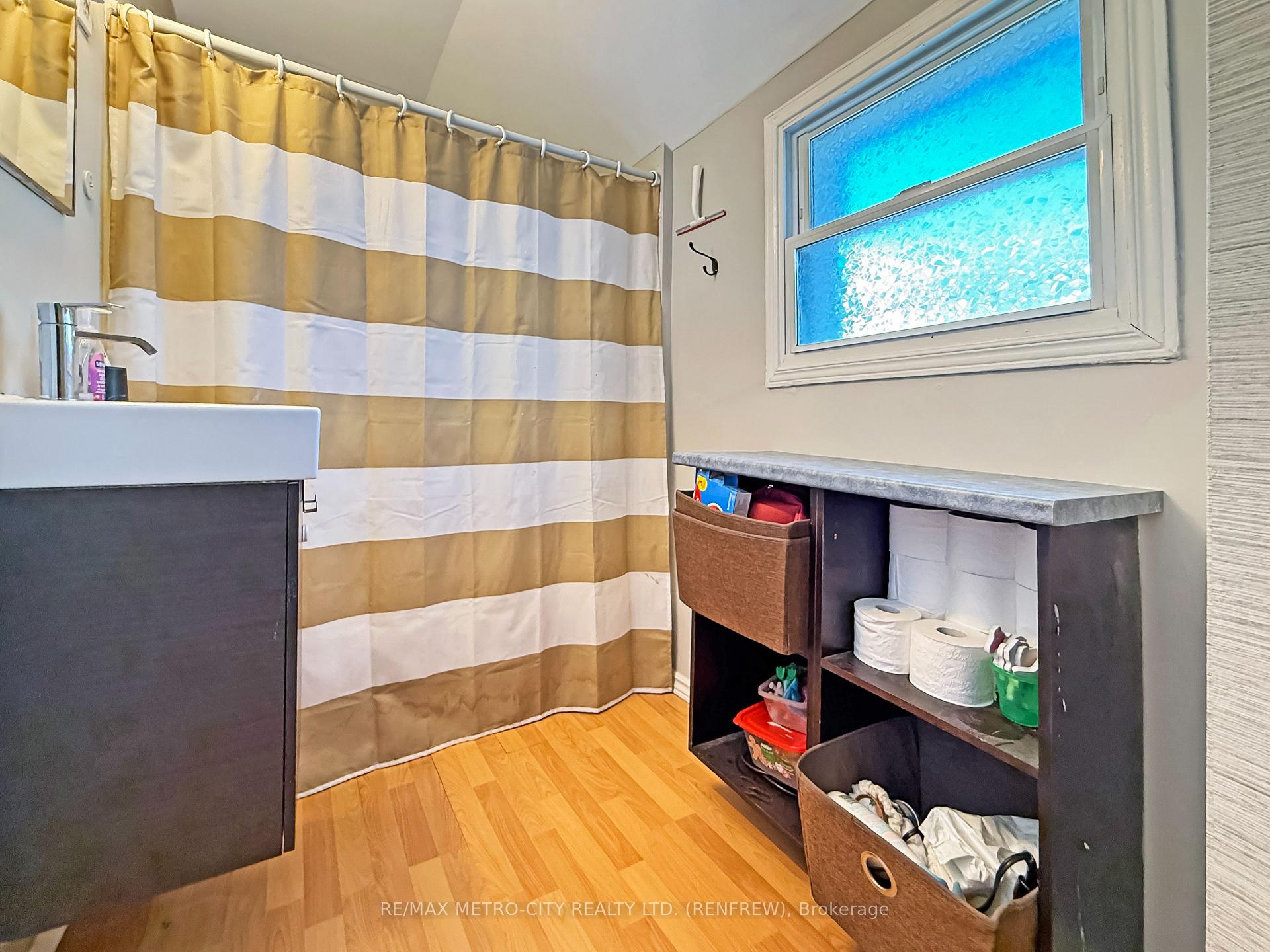 Photo 11 of 778 Seventh Street, Renfrew — HOMEH