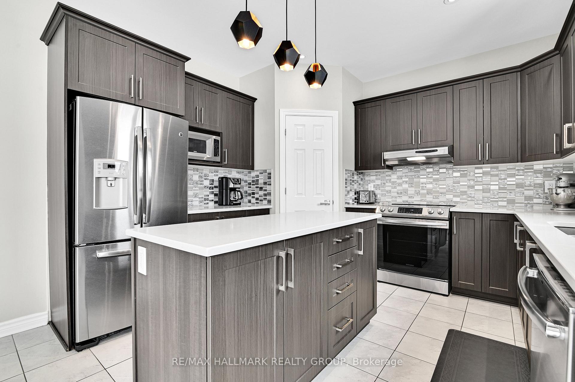 Photo 15 of 629 Capuchon Way, Ottawa, Avalon East — HOMEH